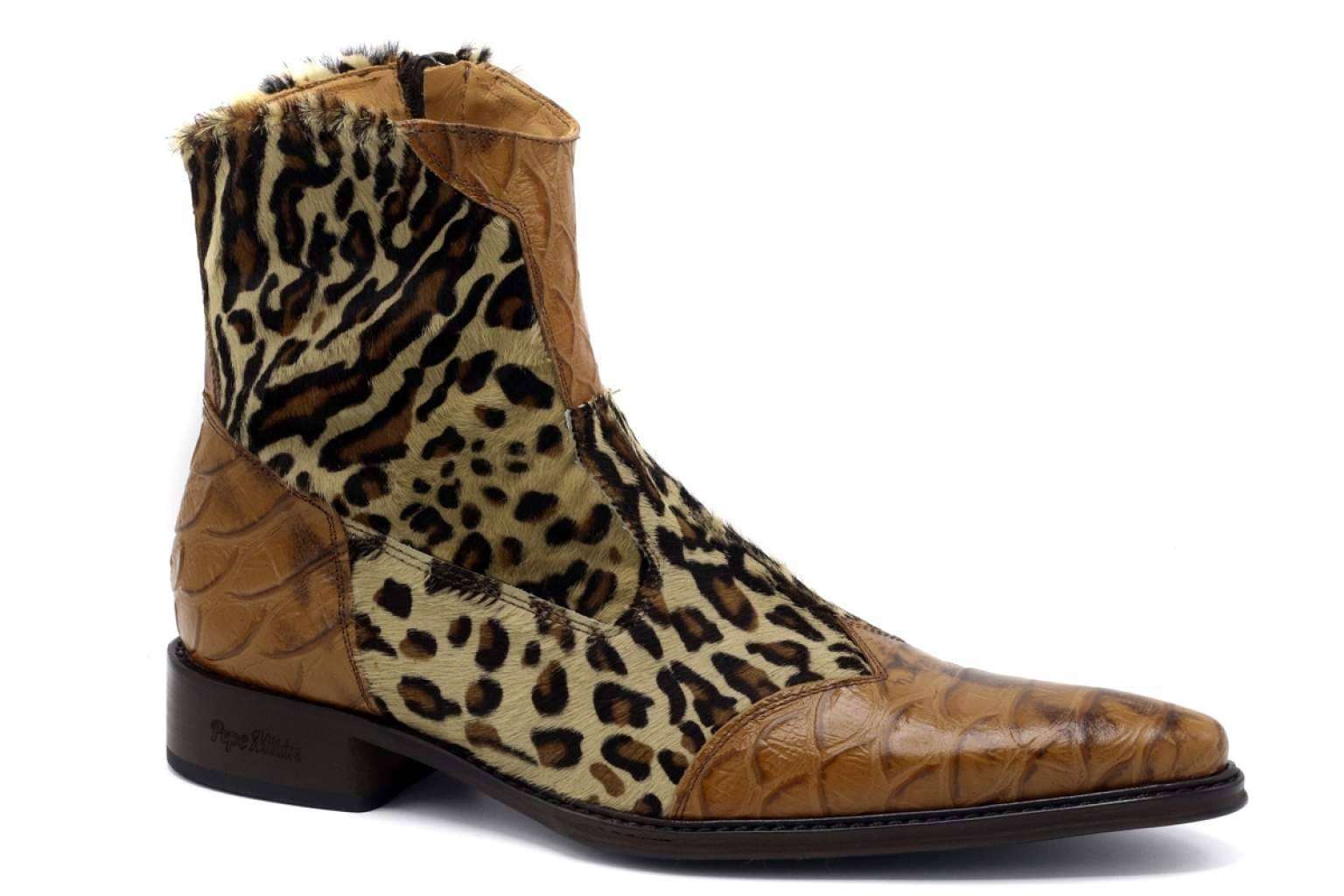 Pepe Milán ofrece zapatos y diferentes accesorios