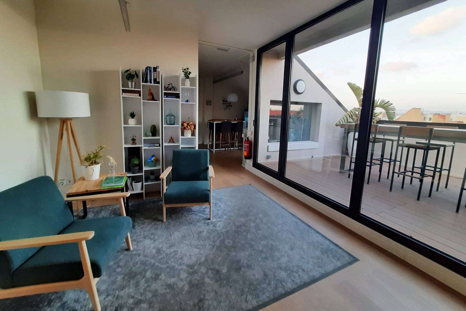 Sitandplug, una plataforma digital especializada en oficinas flexibles