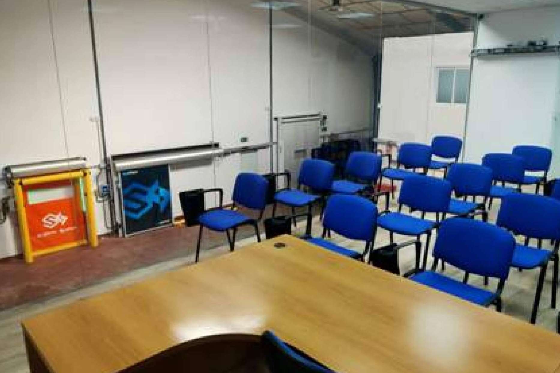 Instalación y mantenimiento de puertas automáticas con el curso IMAI07, de Servicedoor Formación