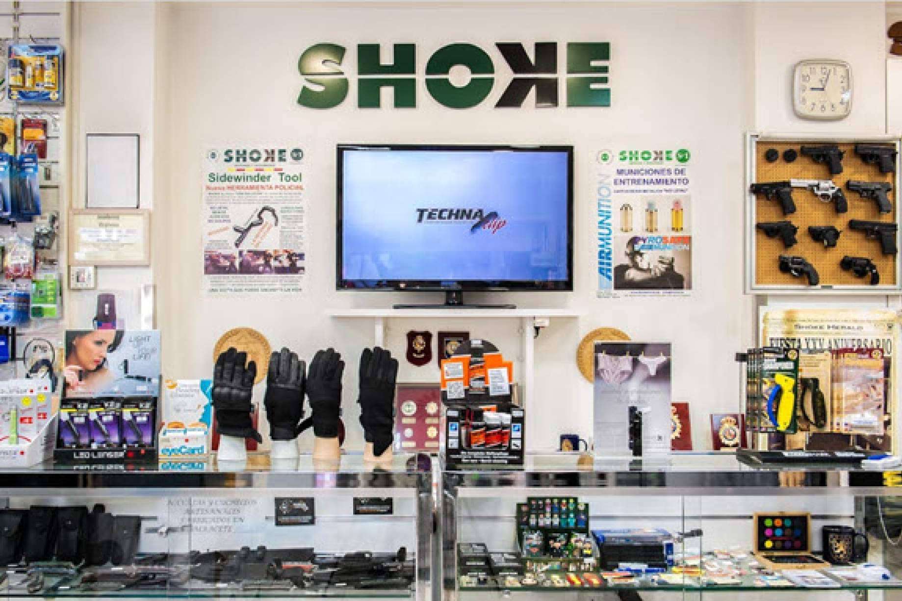 Tienda Shoke, 40 años ofreciendo lo mejor en material de seguridad policial y particular