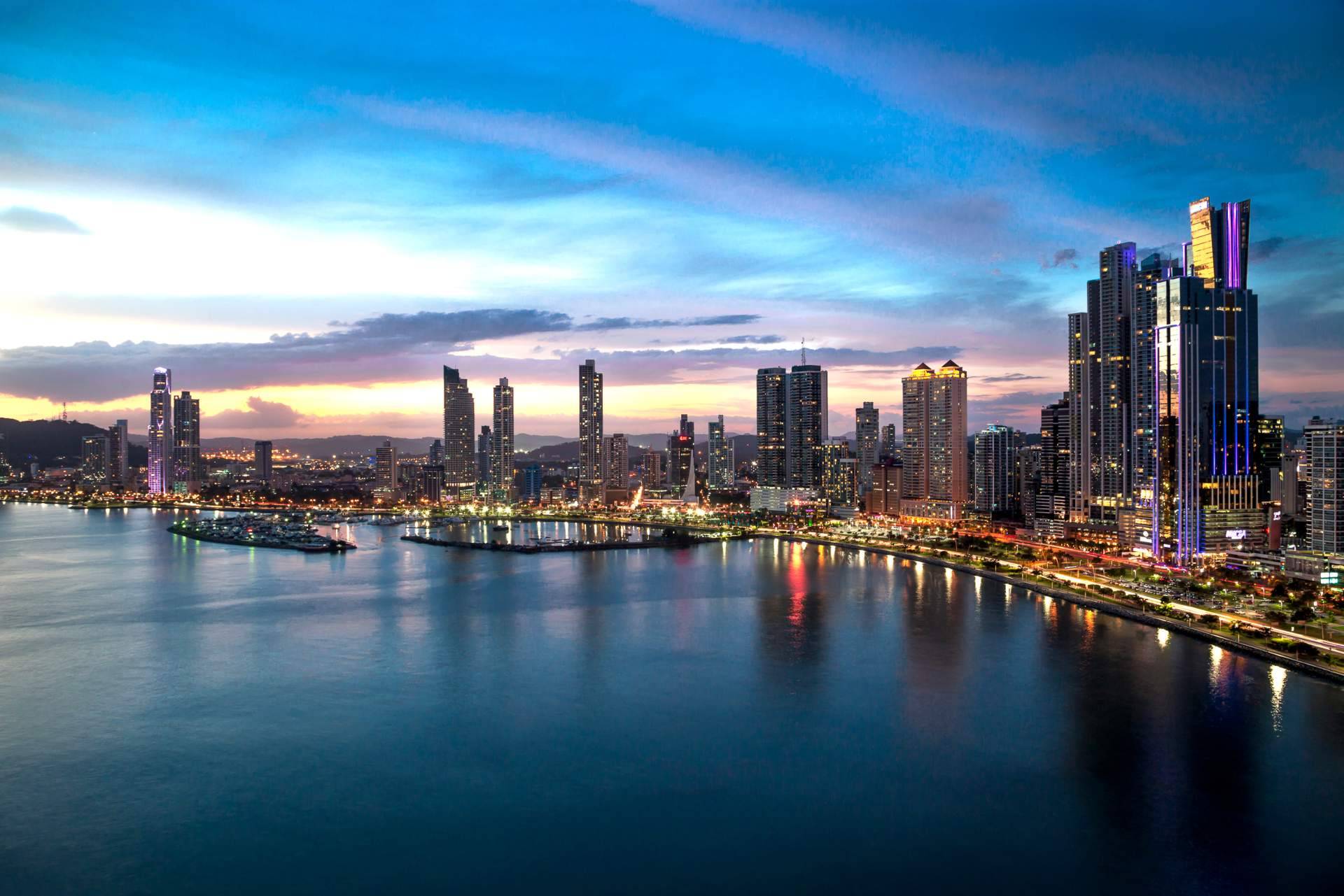 Simplificar el proceso de obtención del permiso de residencia en Panamá con Legal Solutions Panamá