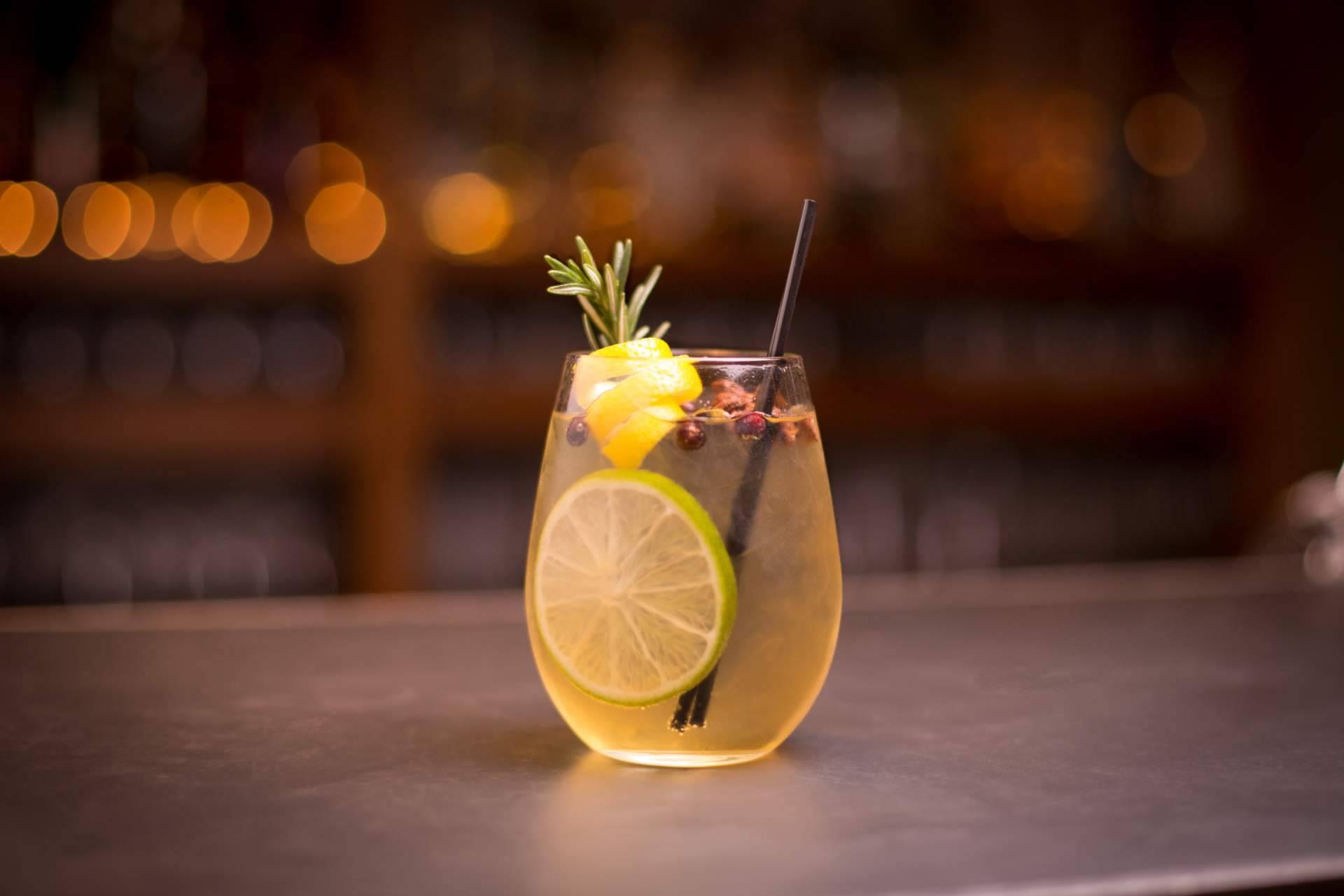 El cava ICE ORIGINAL Montesquius viene para refrescar el verano