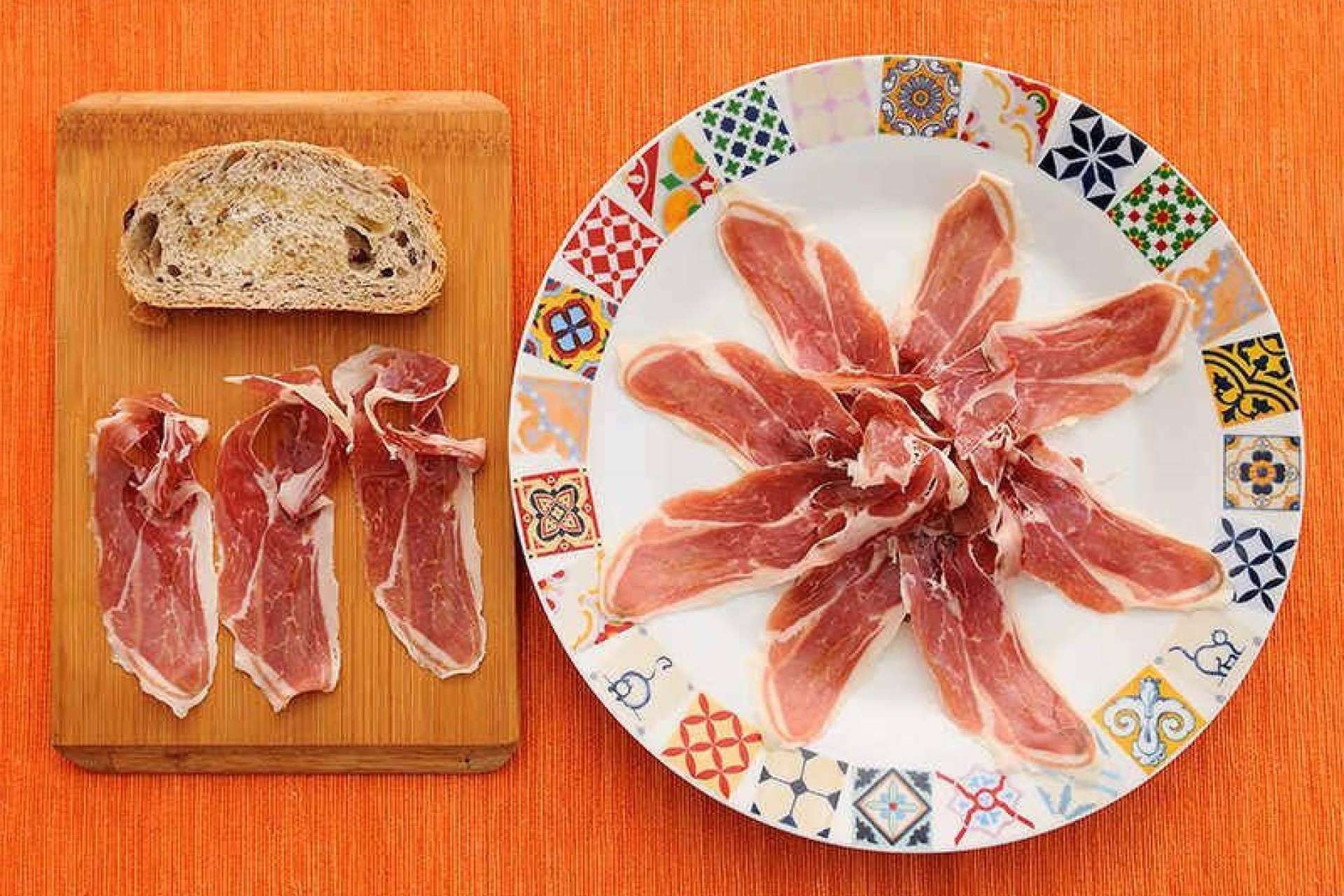 Jamón serrano de Trévelez avalado por el IGP