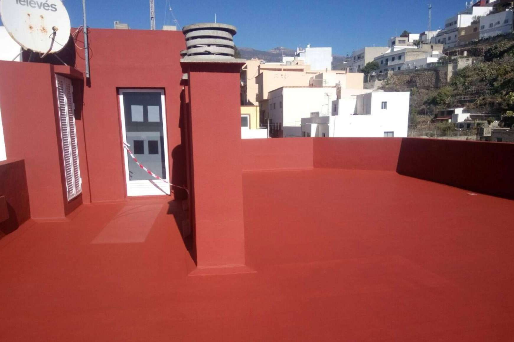 Reparaciones e impermeabilizaciones de cubiertas transitables y no transitables, con Para-Aguas Canarias