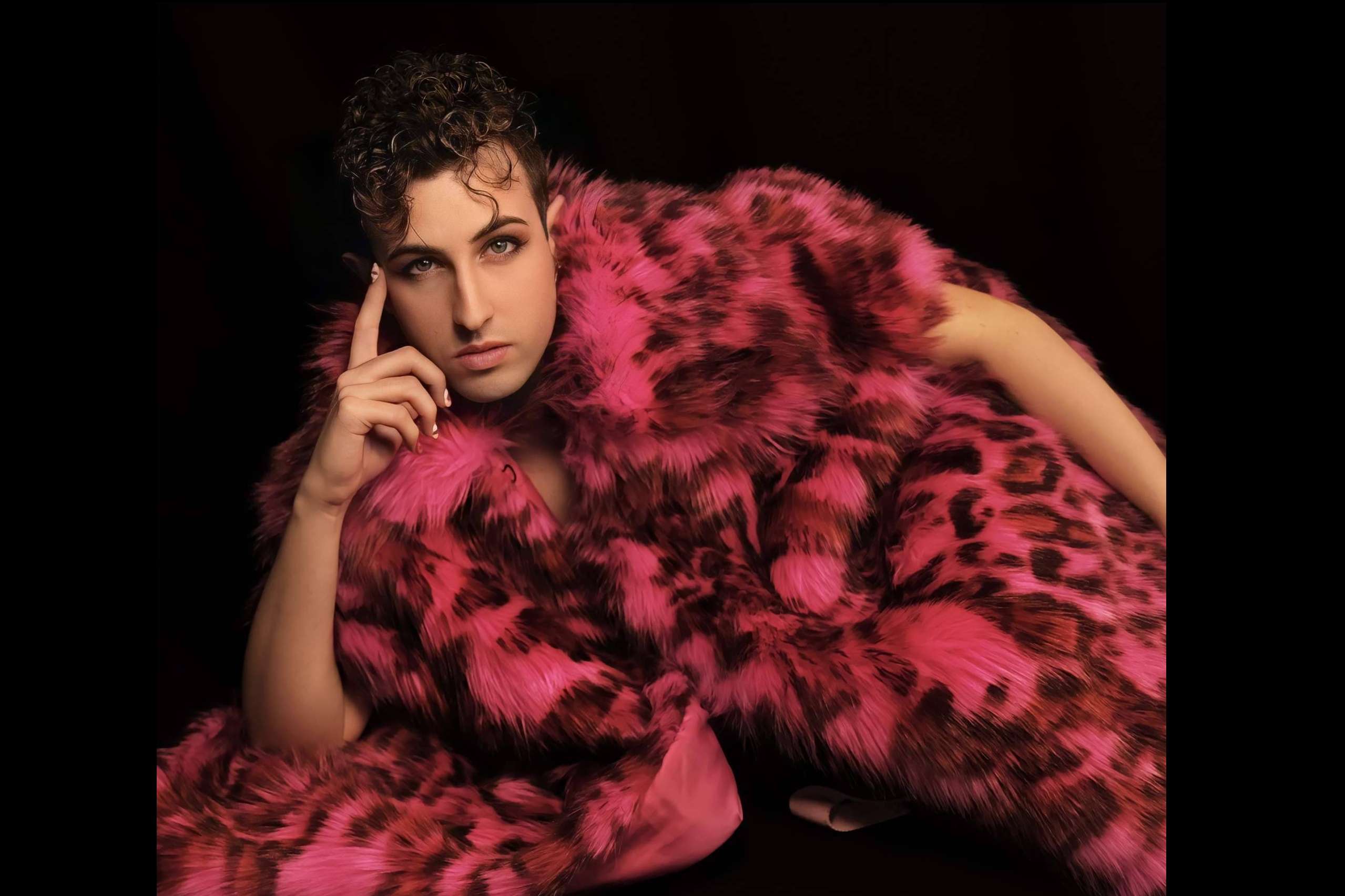 Javiolo lanza su primer single ‘Mírame’
