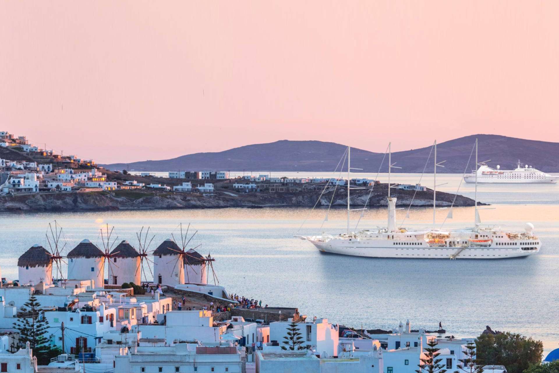 Windstar Cruises presenta sus dos nuevos yates  y sus itinerarios para el Verano 2024