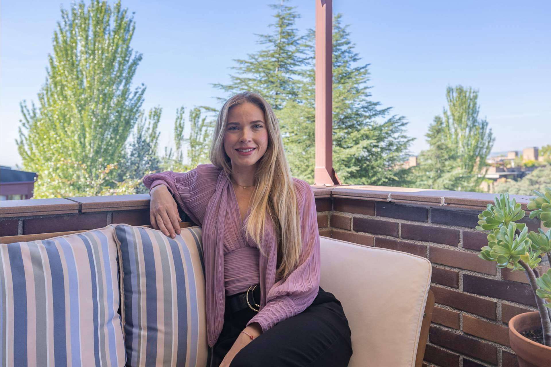 Saguar Real Estate encargada de la venta de uno de los pisos más amplios en Las Rozas de Madrid.