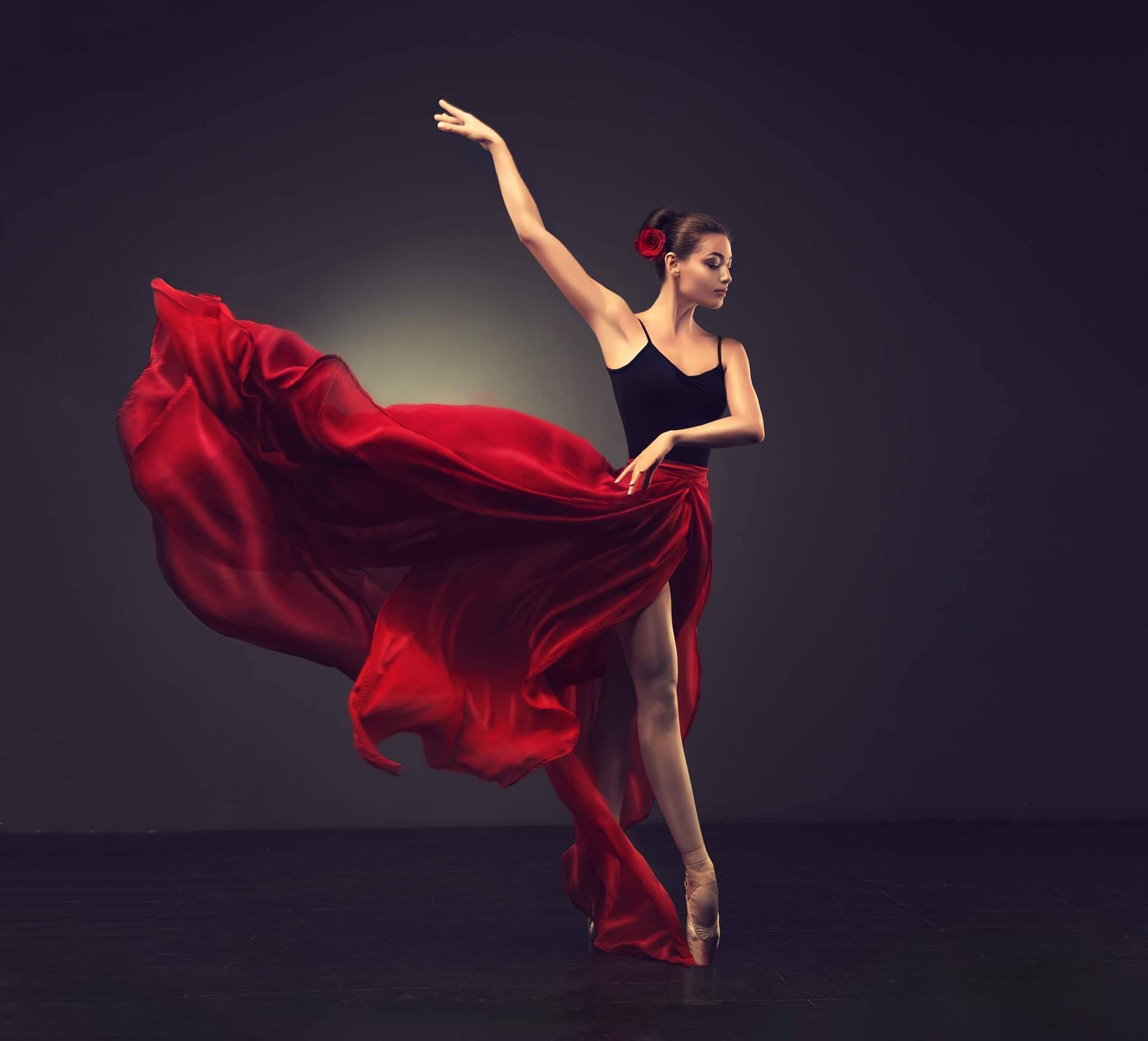 ‘Plié’, ‘port de bras’ y ‘arabesco’, los tres movimientos propuestos por Fitness Ballet