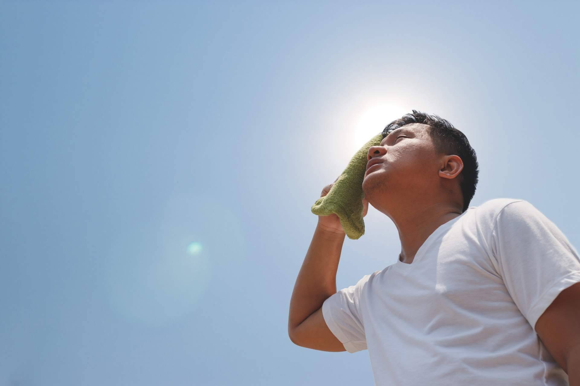 Como sobrevivir al verano sin derrochar en la factura de luz