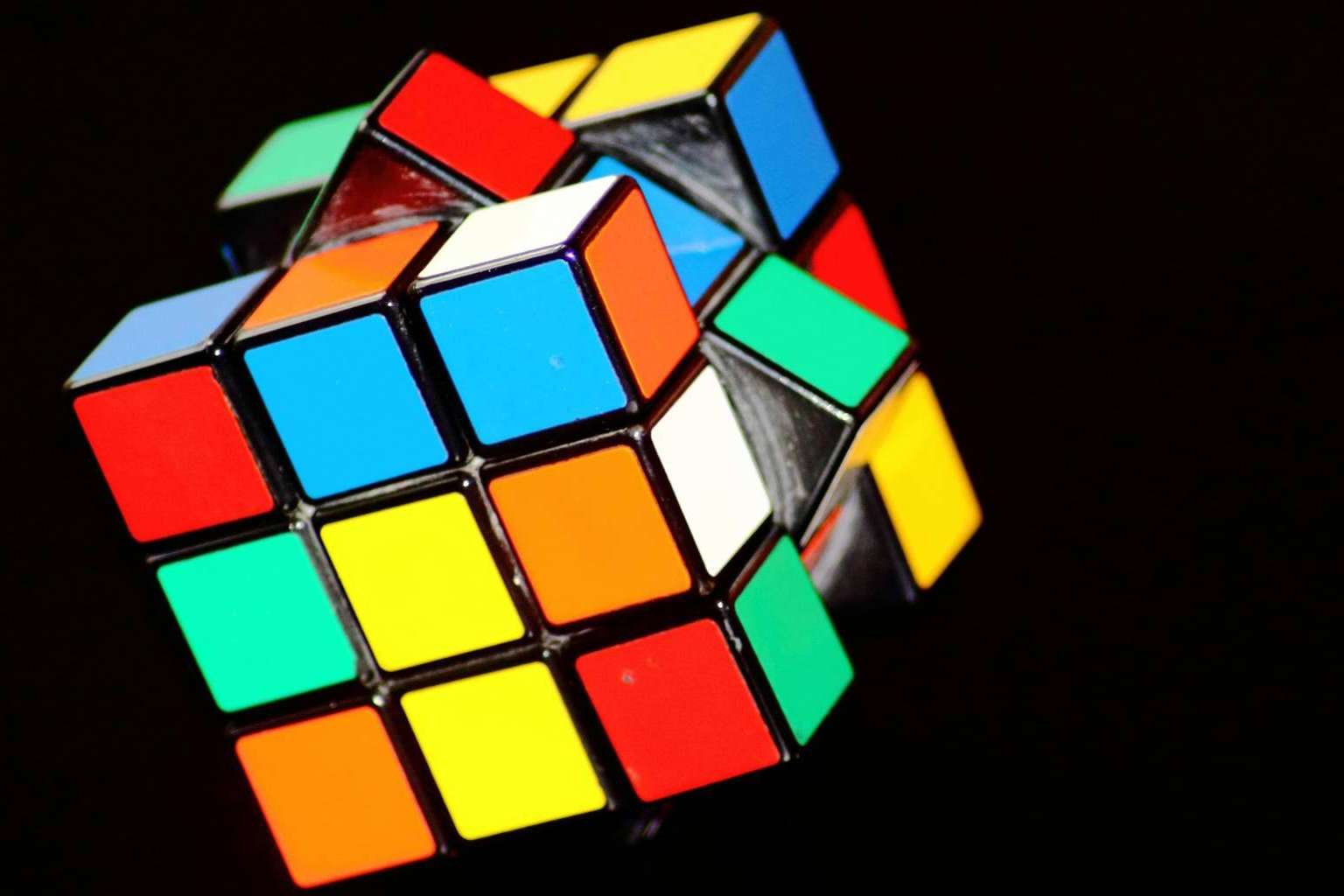 La importancia de la inteligencia emocional, el coaching y la PNL en la sociedad actual