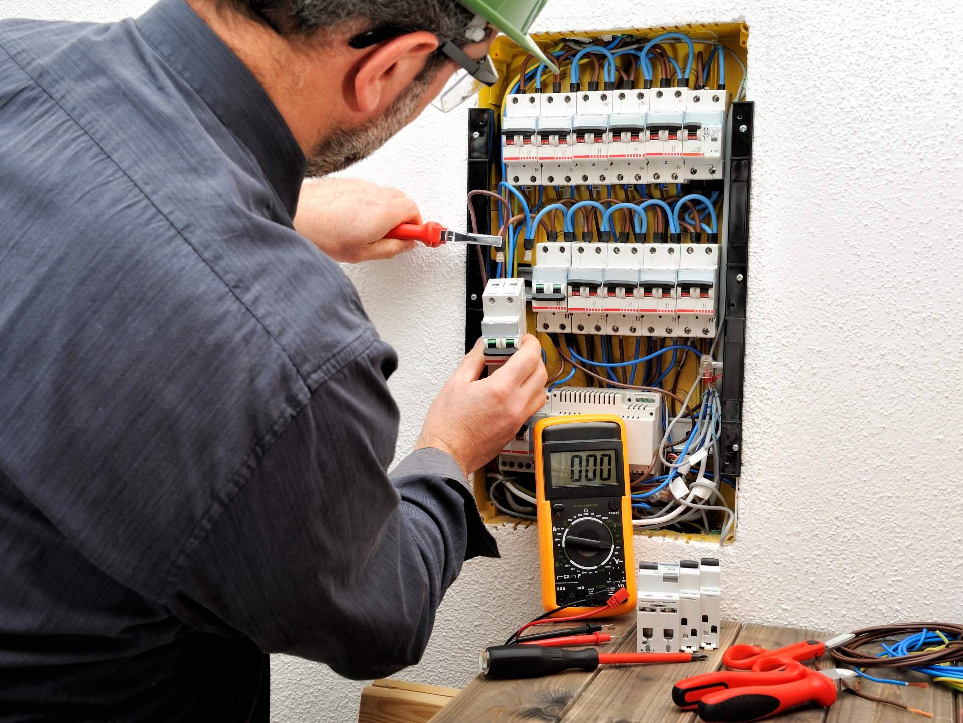 En Cadenza Electric es posible comprar material Schneider online a un excelente precio y pagar a 30 o 60 días