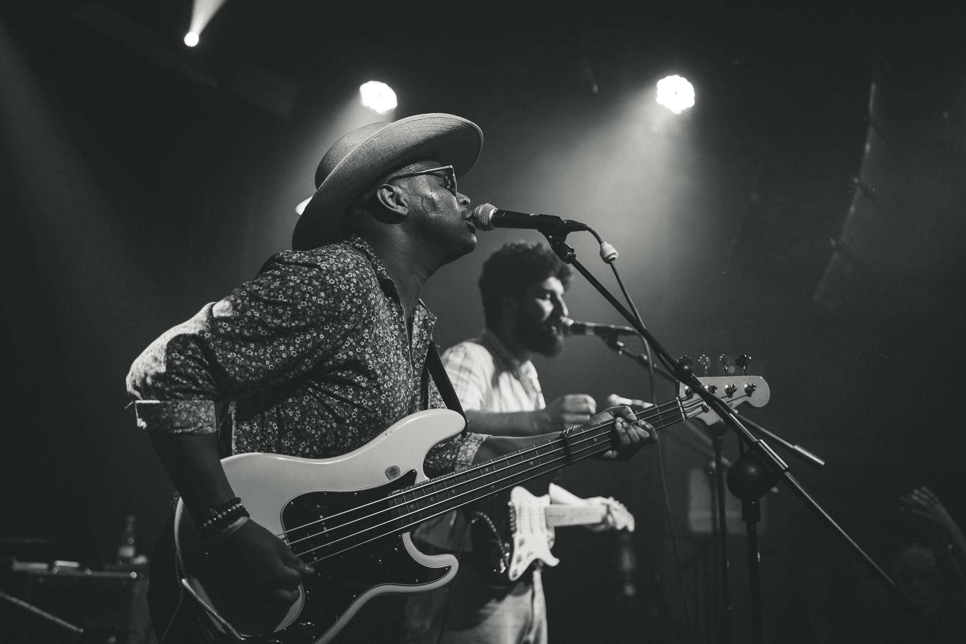 Tangerine Flavour y Luback se unen en un extraordinario tema rock y country