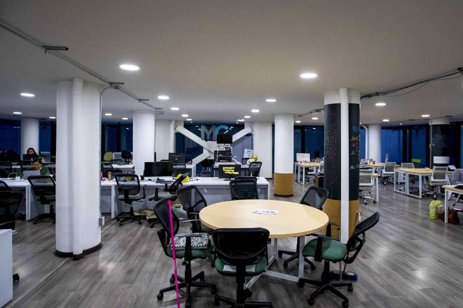 El trabajo remoto junto con la inteligencia artificial, la automatización o la economía colaborativa, tendencias del futuro laboral
