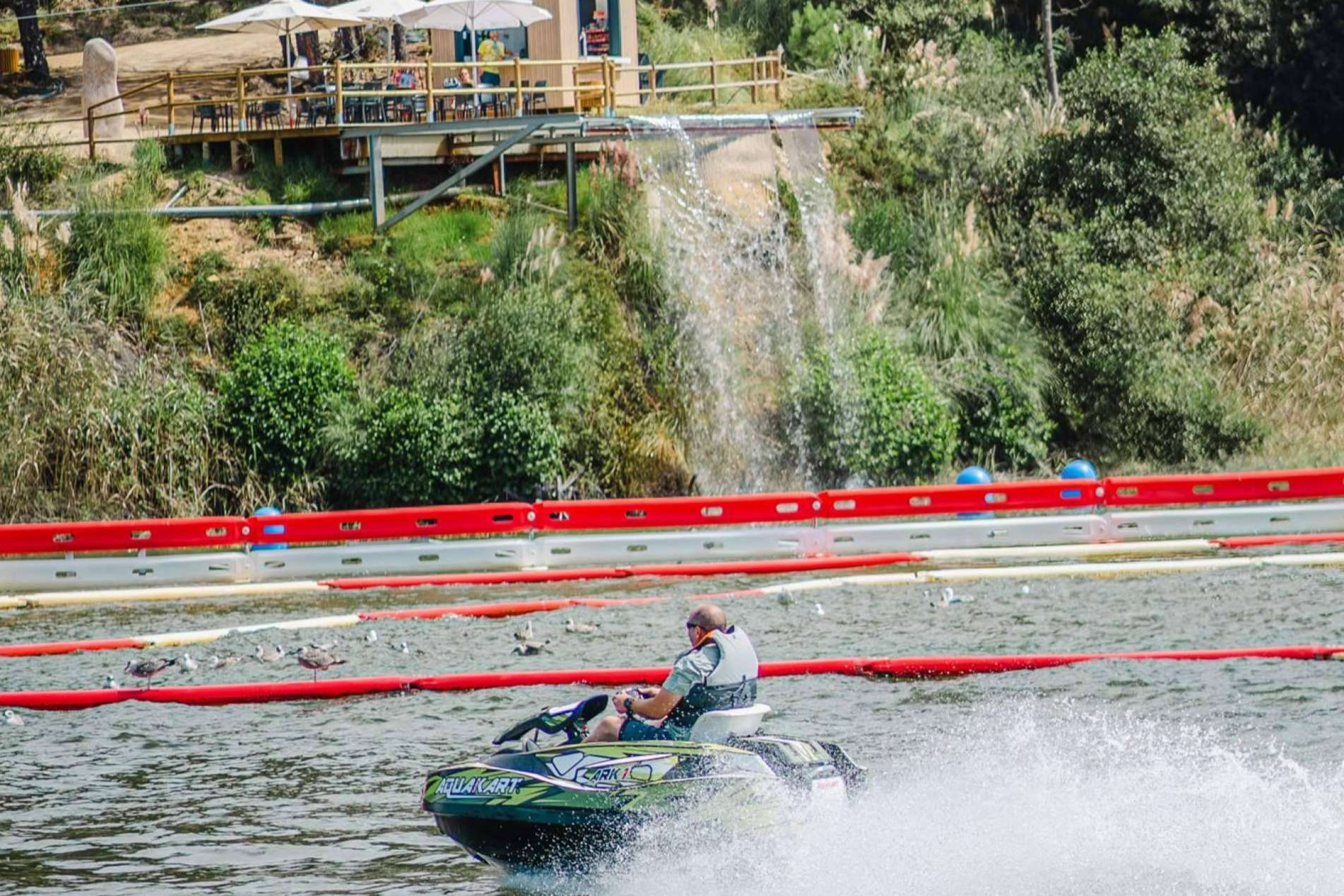 Diversión inigualable para grandes y pequeños en los circuitos de Racing Dakart