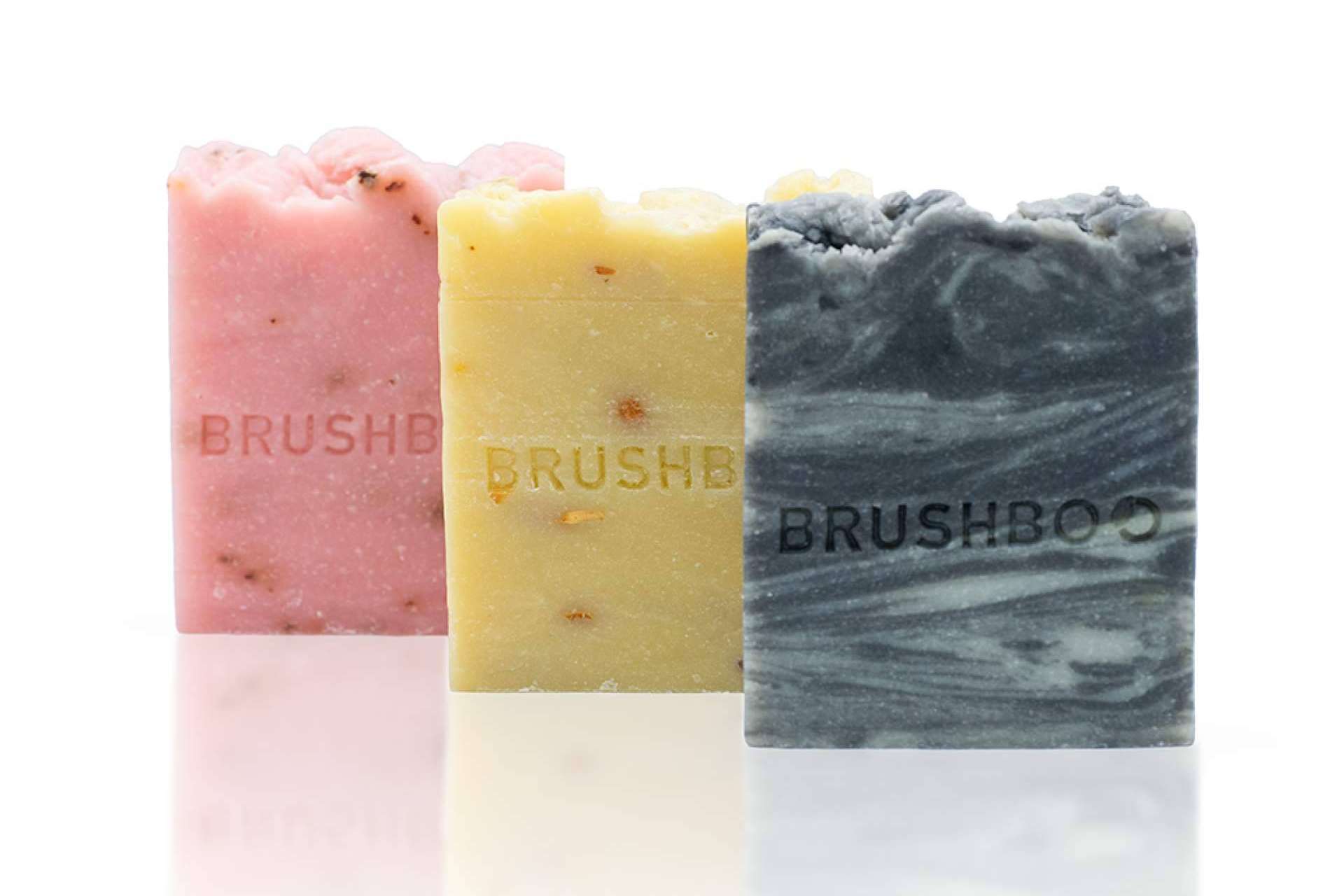 Una de las mejores cosméticas Sólida se encuentra en Brushboo