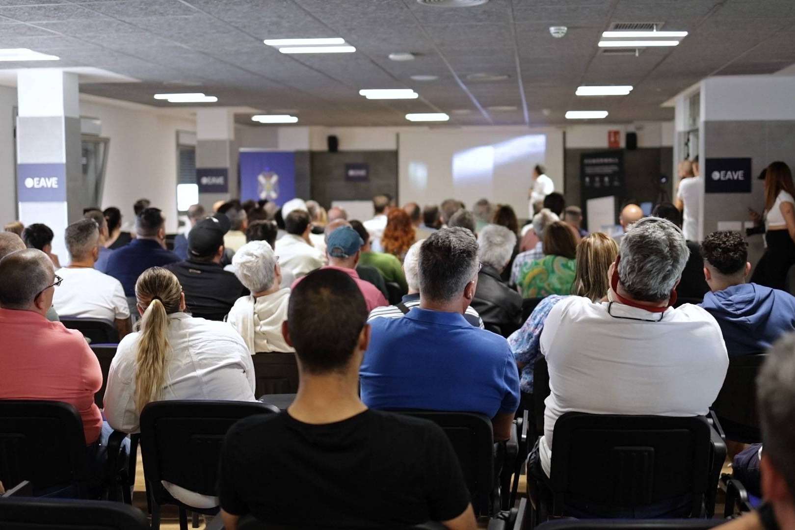 EAVE y Tesla Energy, un encuentro inolvidable en la Ciudad Deportiva de Tenerife Javier Pérez