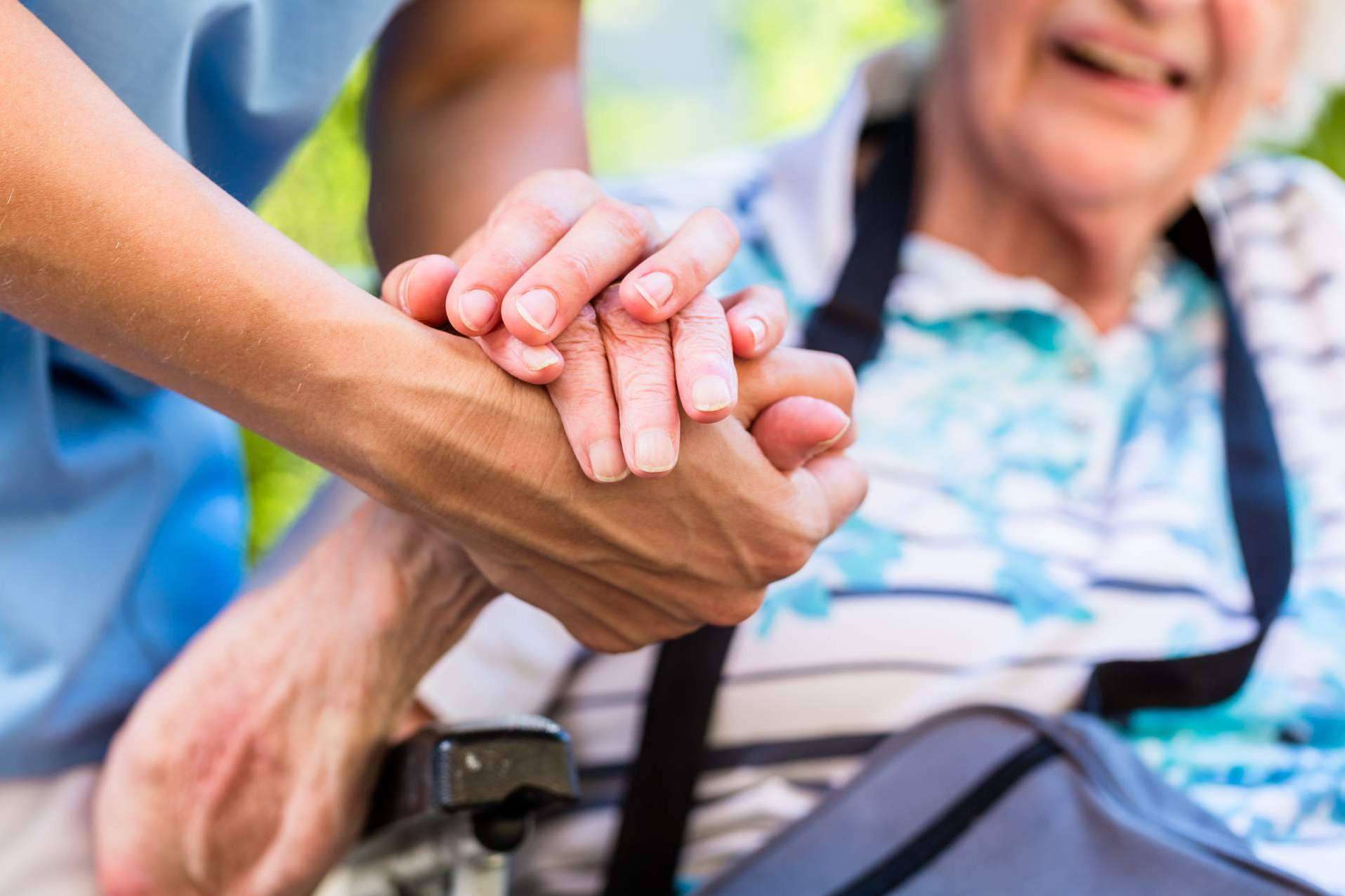 Servicio personalizado de atención a personas de la tercera edad, de la mano de algunos de los mejores cuidadores