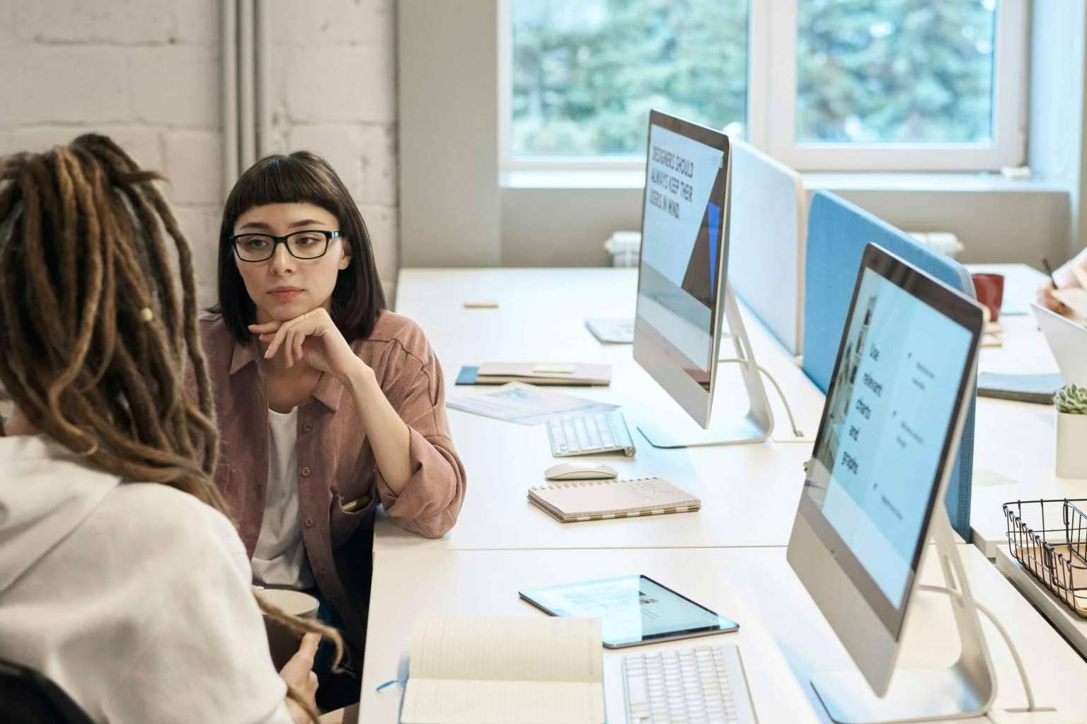 Servicios de marketing digital para alcanzar el éxito en entornos competitivos, con SkyRocketMonster