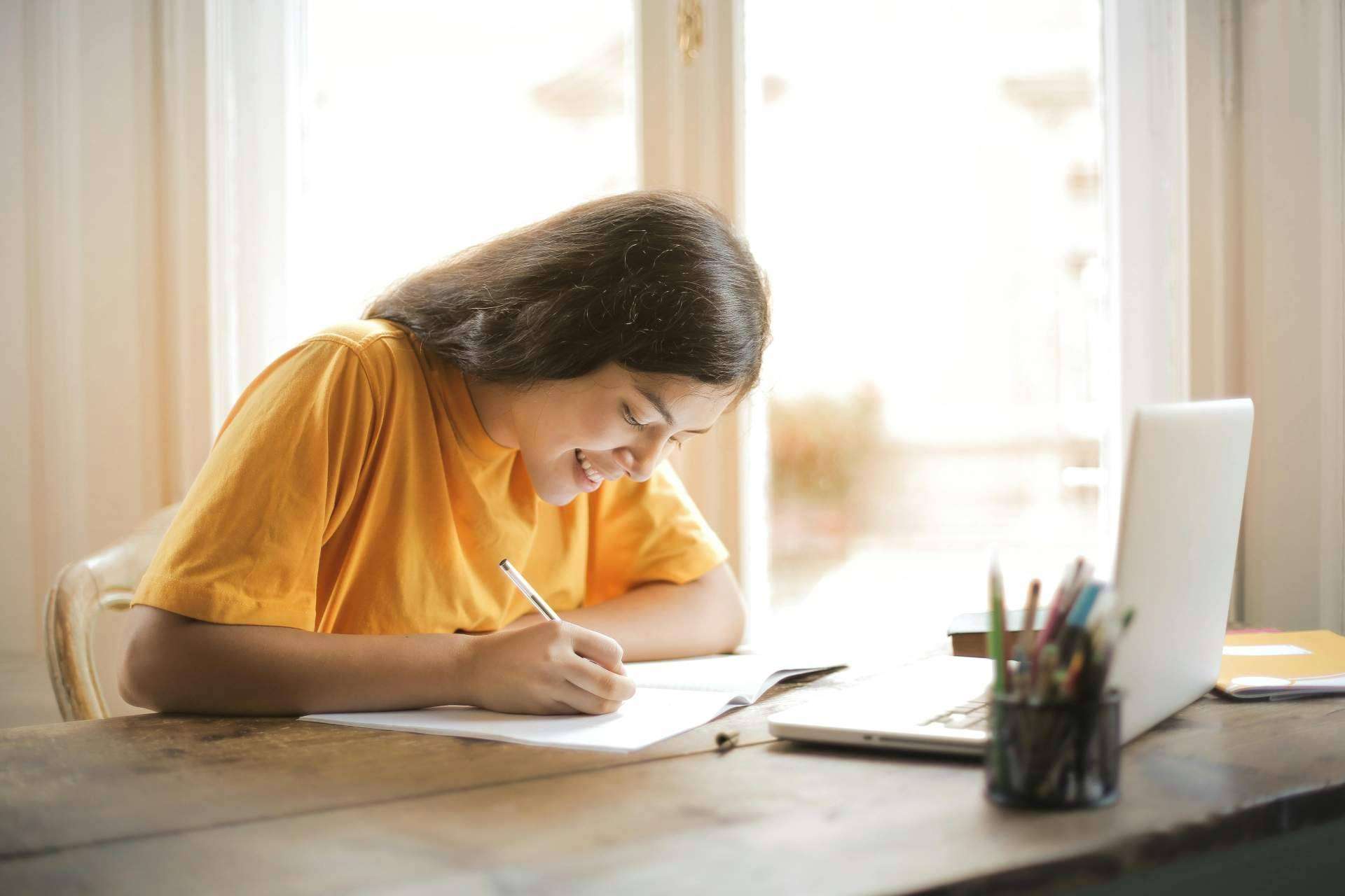 Opospills ofrece apoyo para preparar con éxito las oposiciones de educación