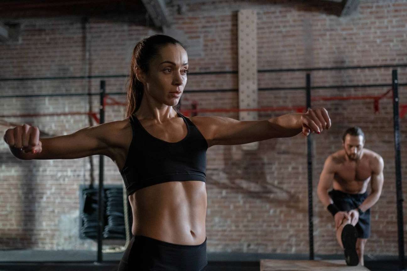 Entrenar desde casa es más sencillo con los entrenamientos personalizados del gimnasio virtual de FaWellness – FaWGYm