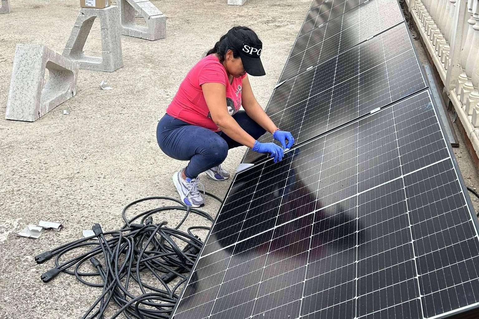 Energía renovable con Cireval Electrónica, innovación y sostenibilidad para un futuro más verde