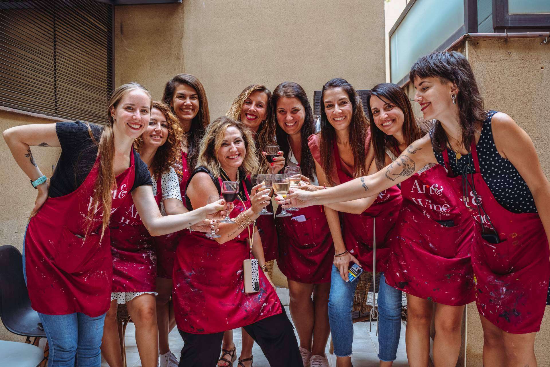 Celebrar una fecha especial con clases de pintura en Madrid de la mano de Art&Wine
