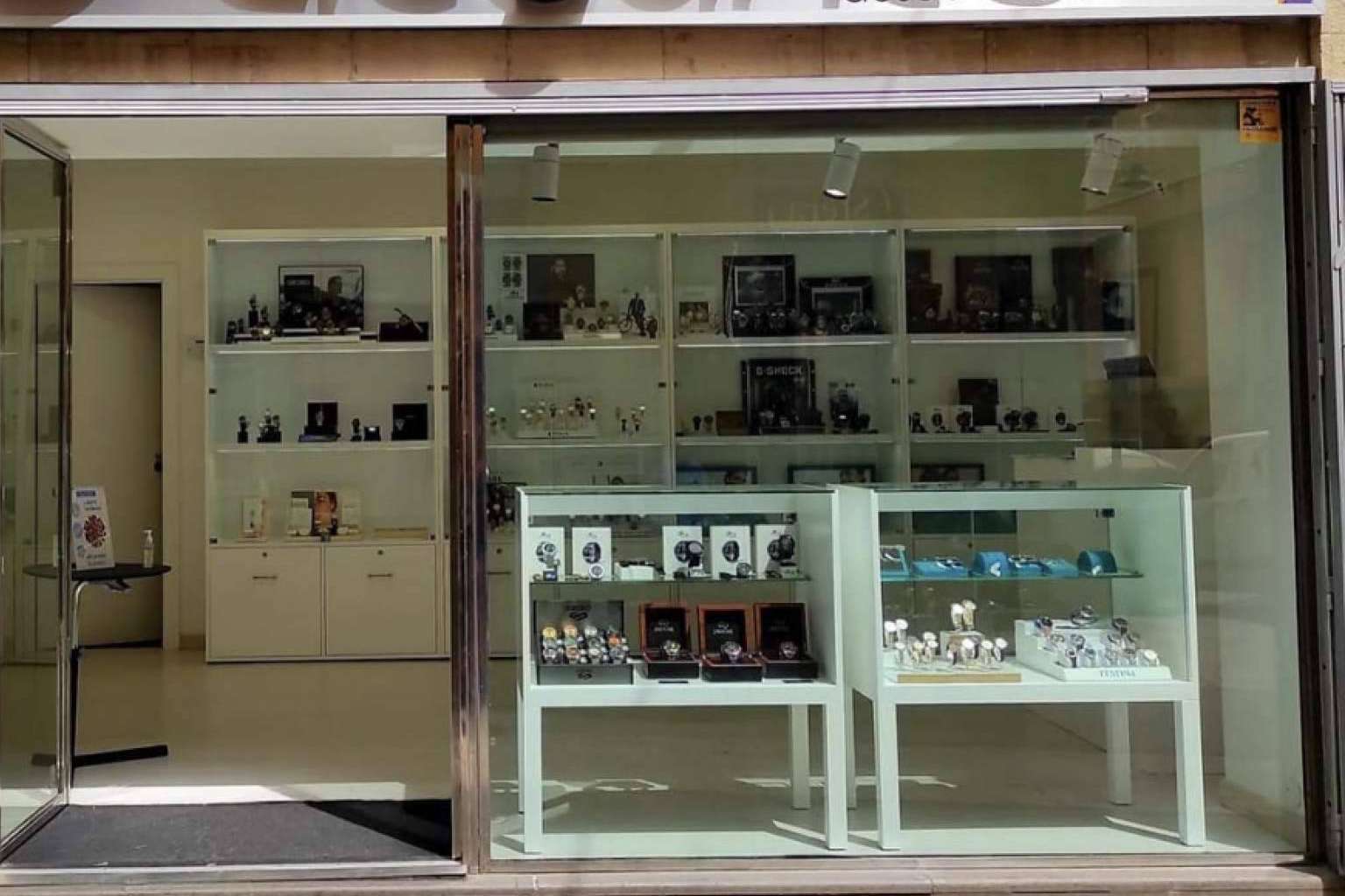 Regalos navideños únicos en Elegance; joyería y relojería para sorprender estas fiestas