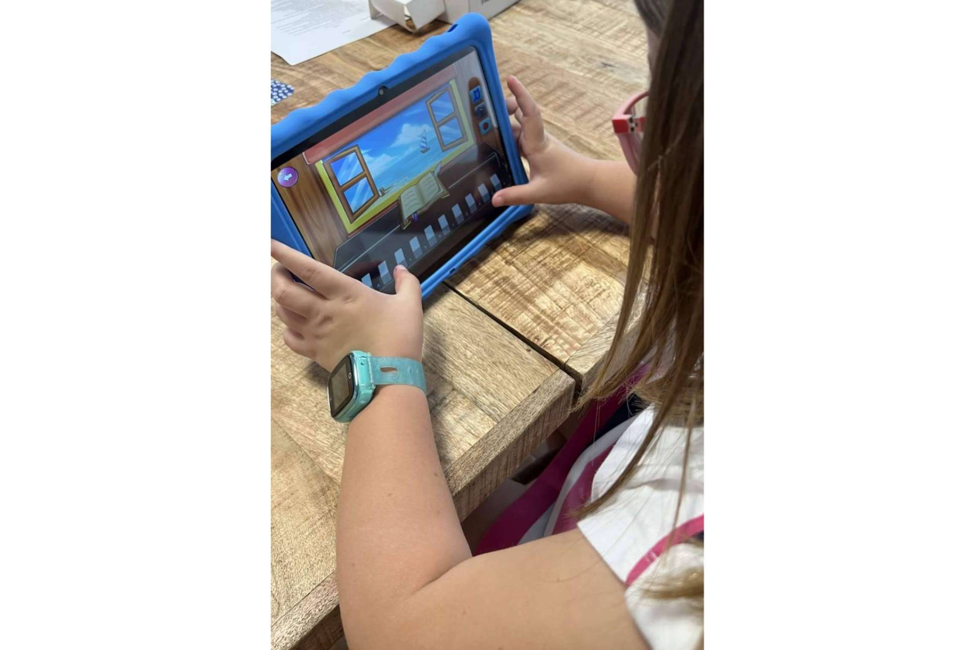 Las tablets de SaveFamily proporcionan una educación online segura para los más pequeños de la casa