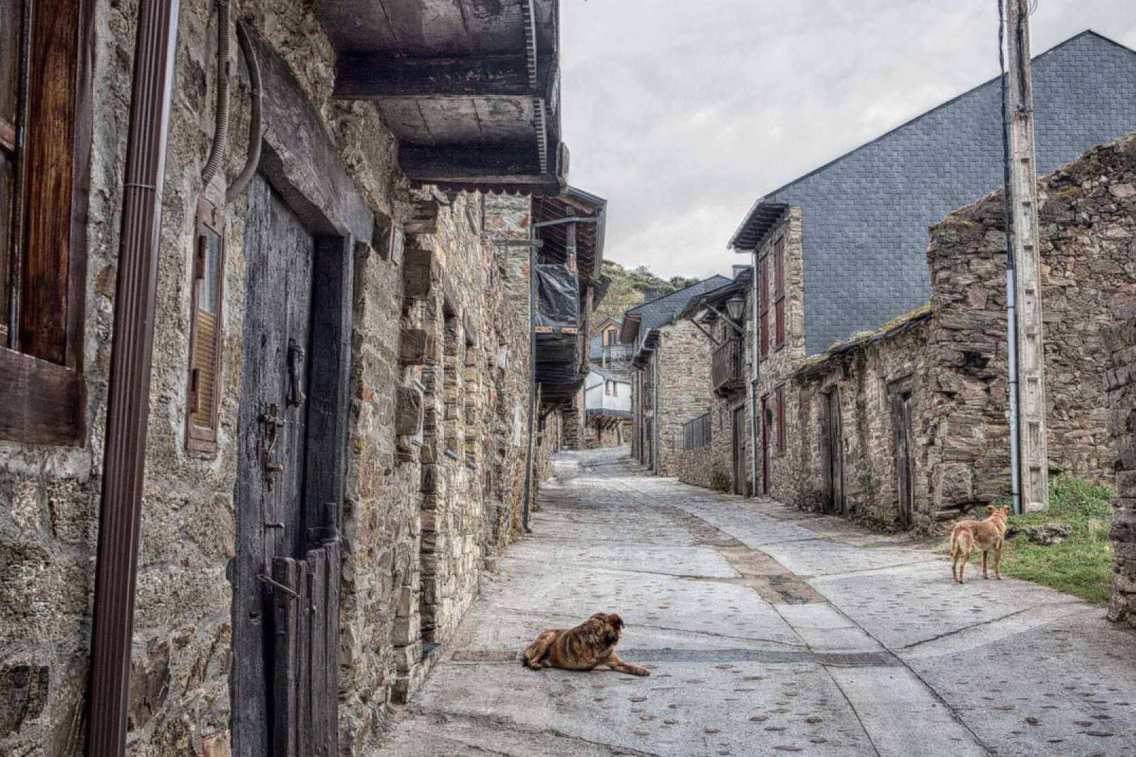 Avanza el proyecto La Senda de las Cantinas en el Bierzo