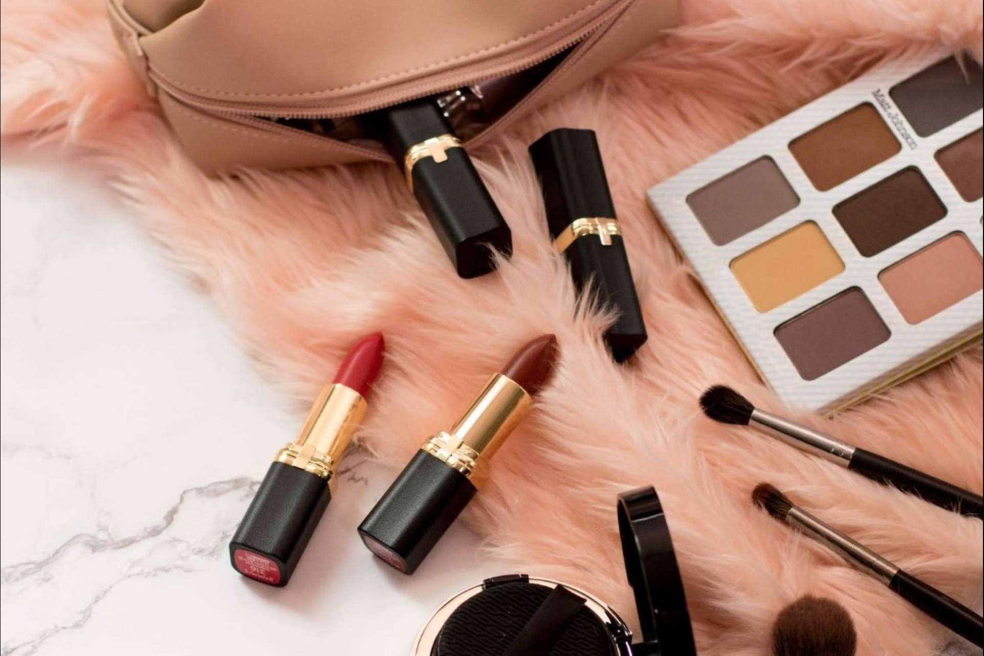 AllZone da un paso más e incluye productos de cosmética en su catálogo