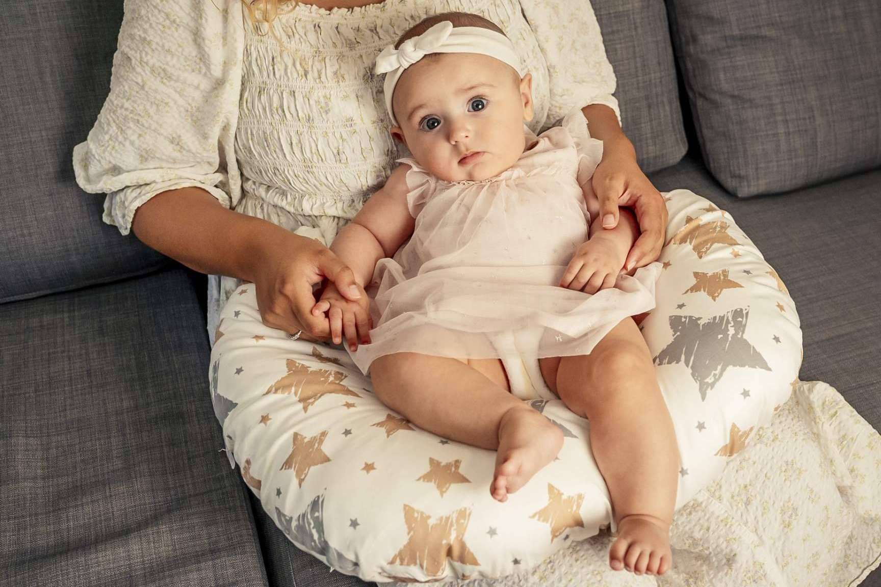 El aliado perfecto para los primeros días de lactancia materna; el cojín de Sonora Baby
