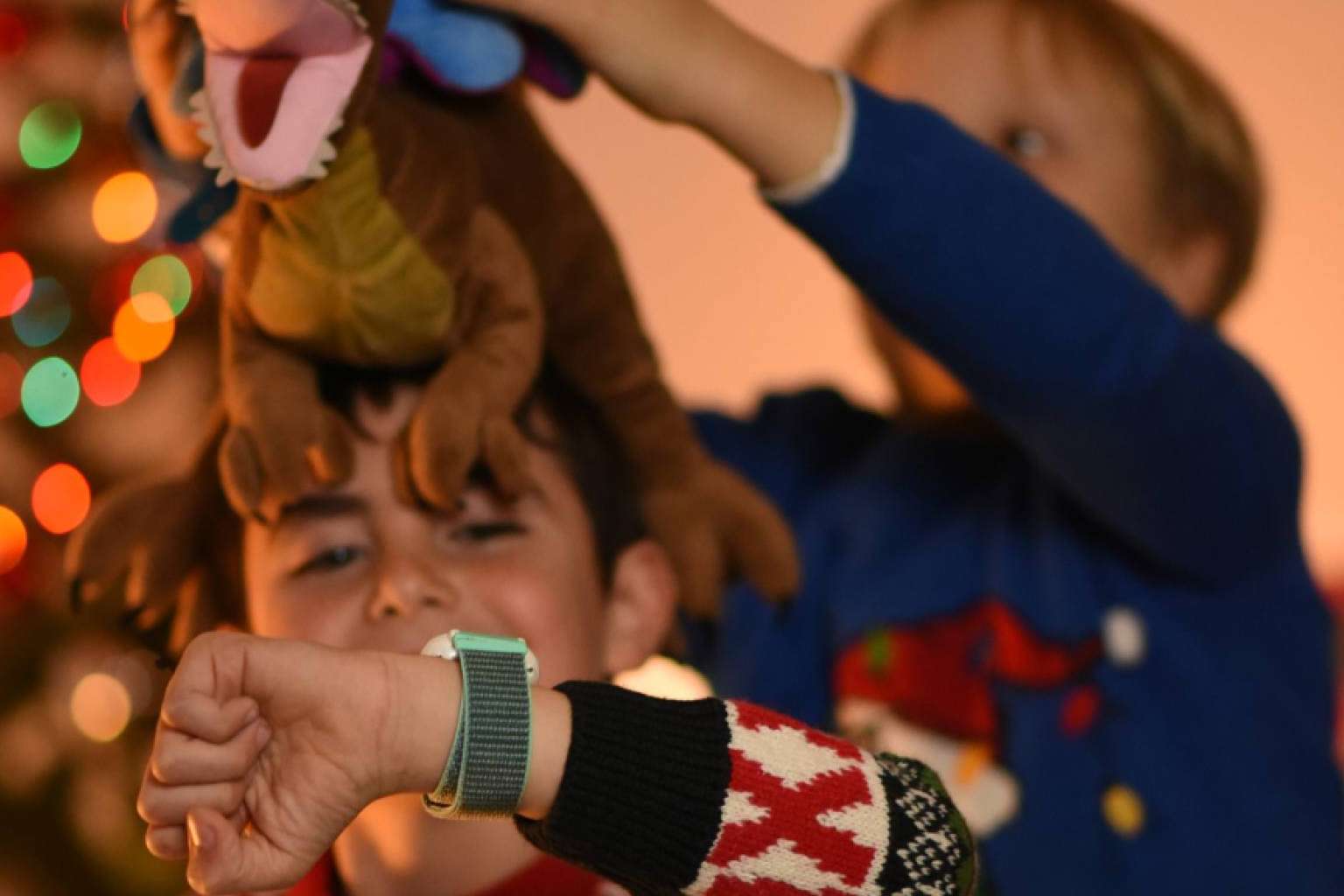 SaveFamily, una alternativa segura y práctica al móvil para niños y mayores durante las fiestas navideñas
