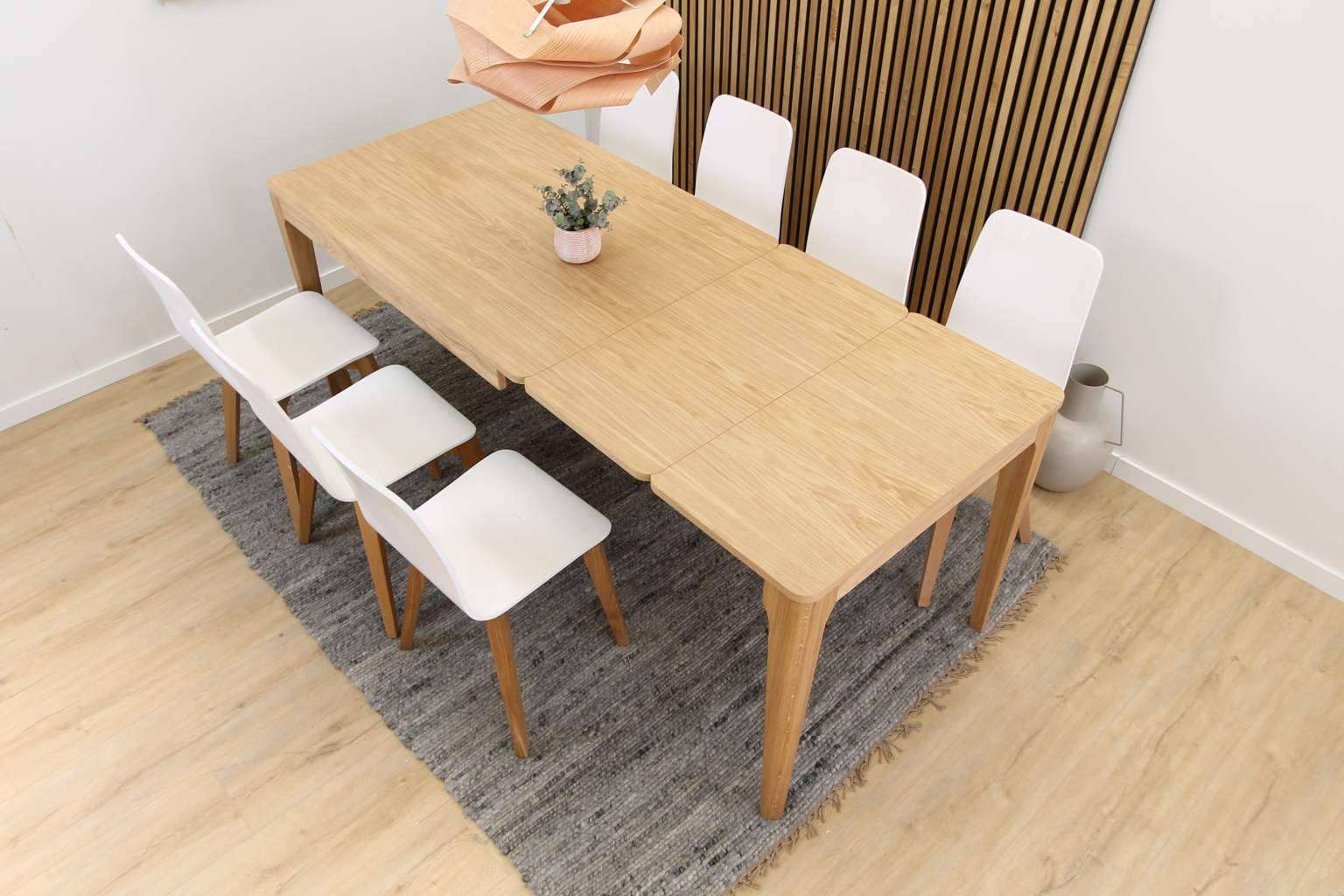 TusMesasysillas.com presenta mesas extensibles en roble de hasta 3 metros