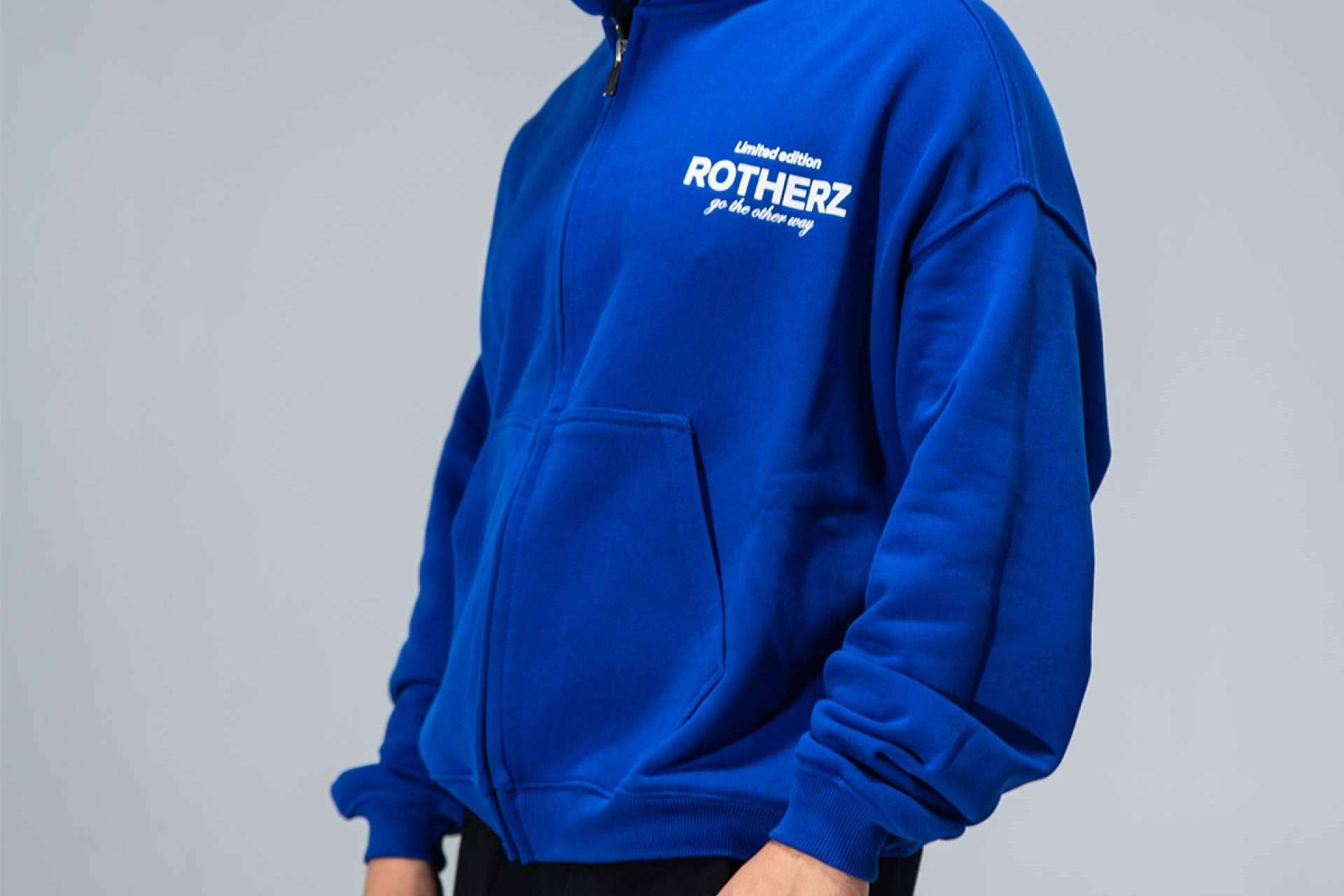 Rotherz fusiona estilo urbano y sostenibilidad en su última colección