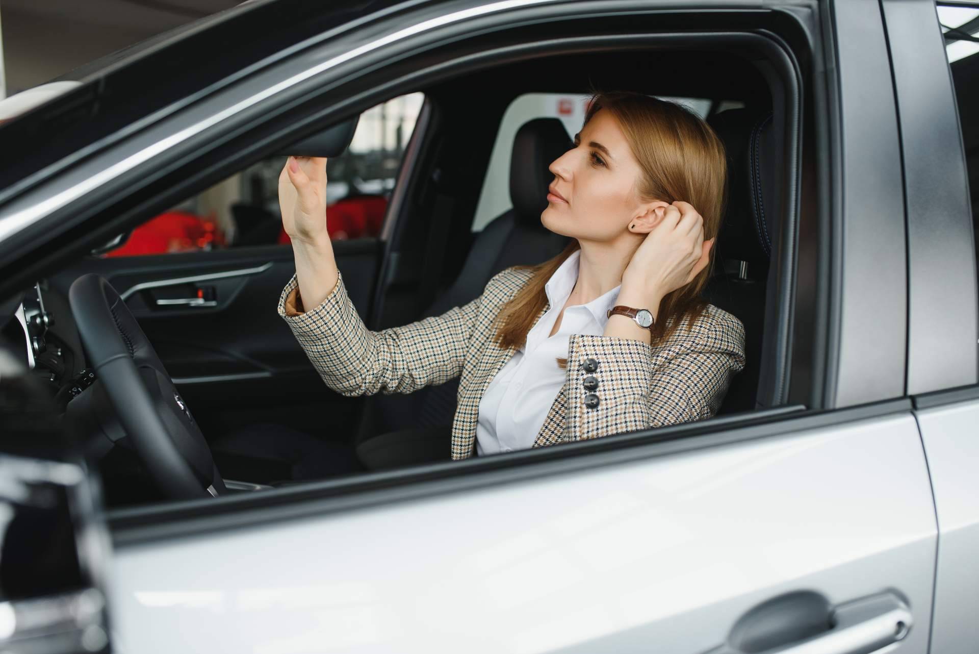 Canarias.com facilita las vacaciones con alquiler de coches y de traslados de lujo en Tenerife