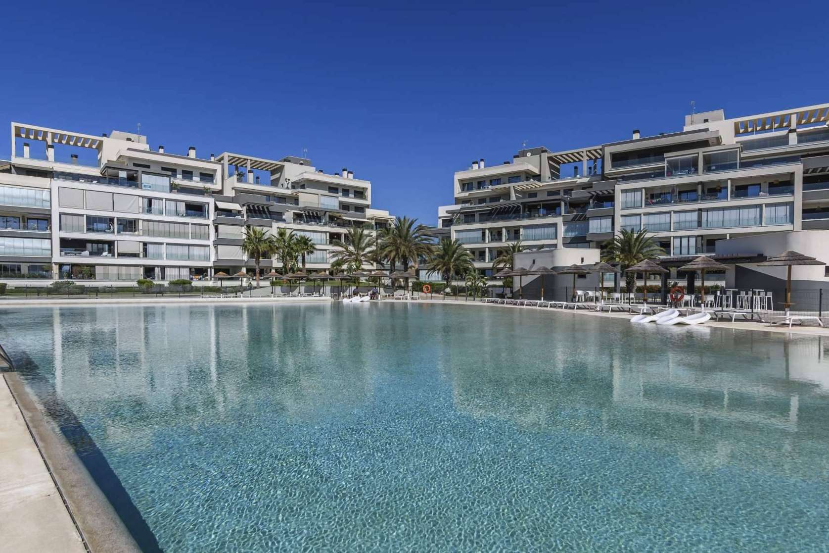 Inversión y alquiler turístico; Solmares lidera el mercado inmobiliario en Isla Canela y Punta del Moral