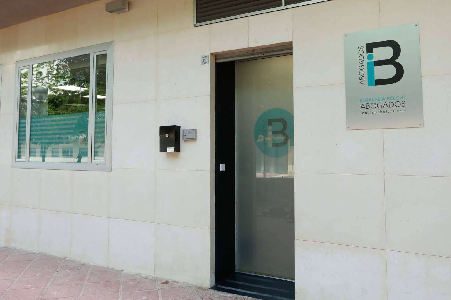 Igualada Belchí Abogados ofrece asesoramiento legal especializado en derecho mercantil y concursal en Murcia