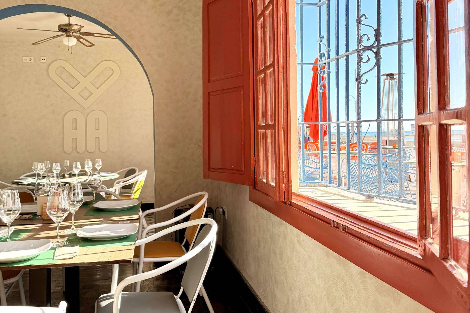 Casaamigos Playa, el restaurante en Málaga para disfrutar del sol, la playa y una experiencia gastronómica única