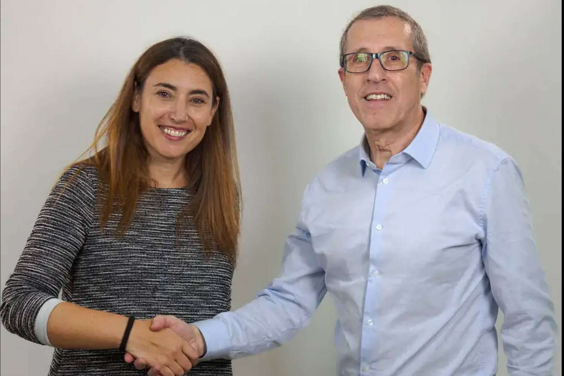 El 97 por ciento de los ejecutivos confía en la IA mientras que solo un 10% están preparados según IEBS