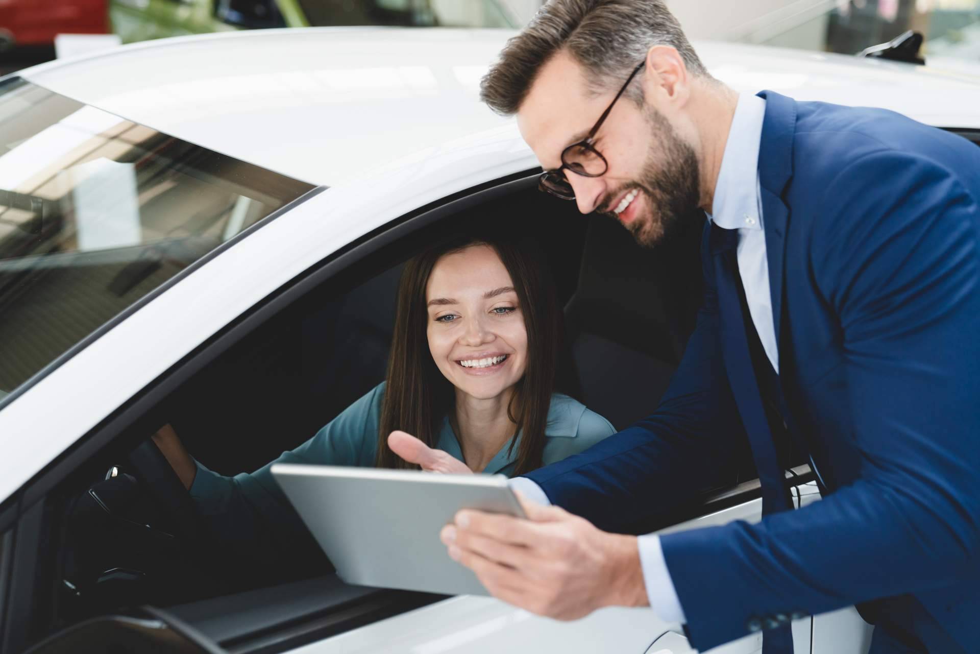 Alquicoche impulsa su expansión con una red internacional bajo el modelo de franquicia de alquiler de coches
