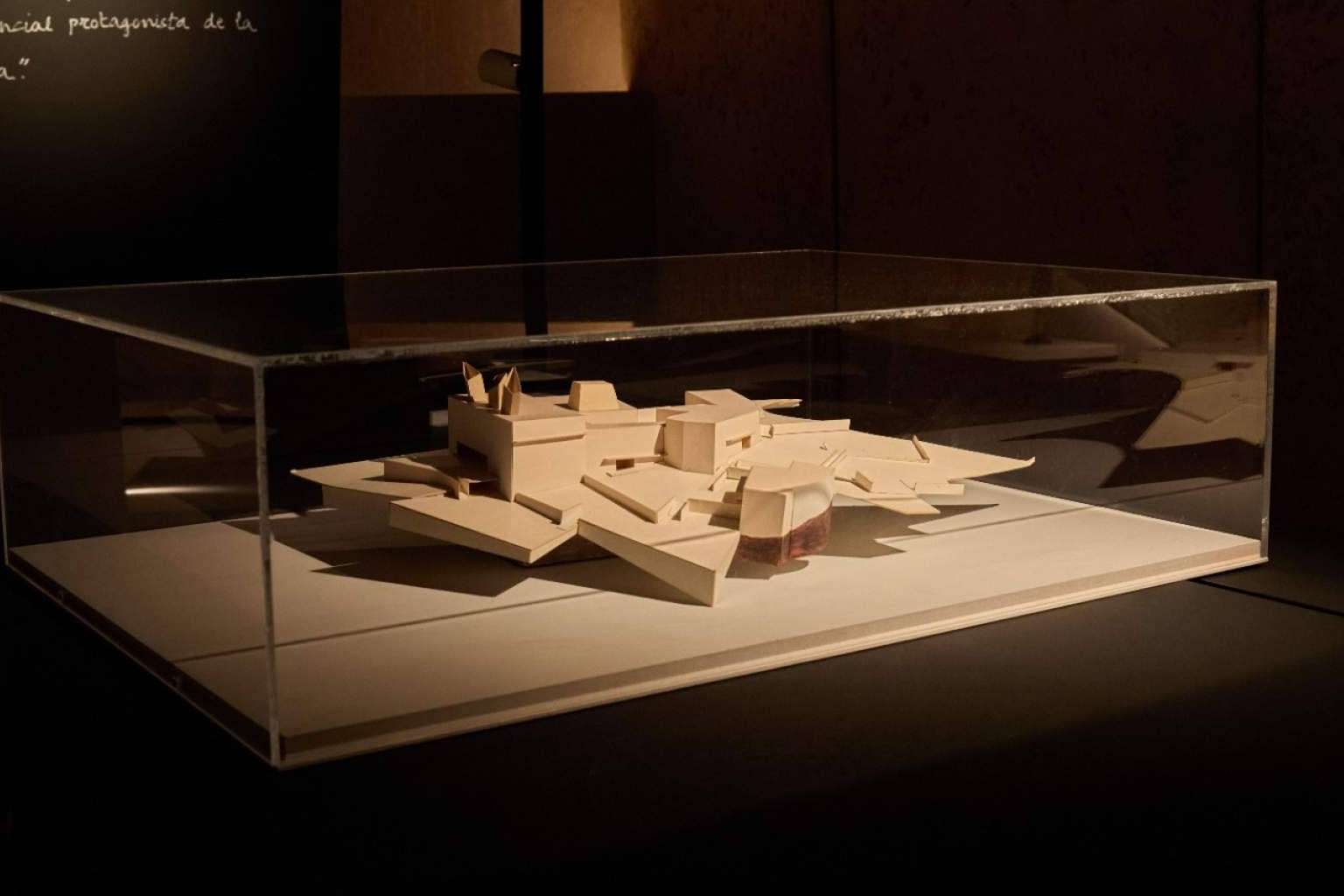 La Luz de Sáenz de Oiza; la exposición que no se debe perder si atrae la arquitectura