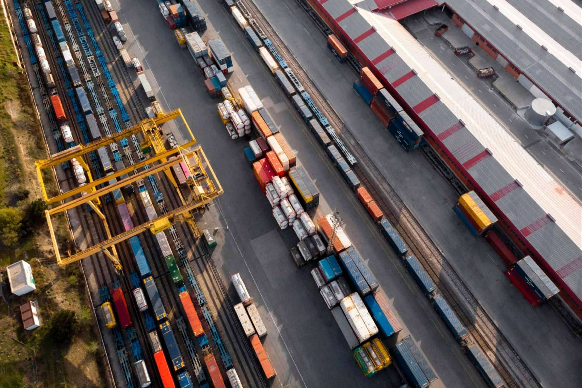 Easy Trans optimiza la logística internacional con soluciones personalizadas para el transporte de mercancías