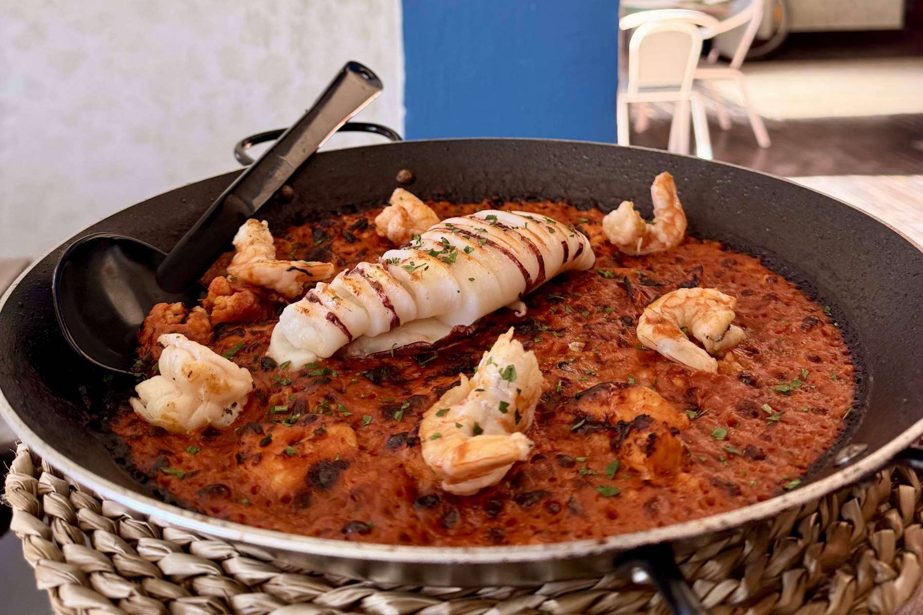 Casaamigos Playa se convierte en un referente de paellas en Málaga Este