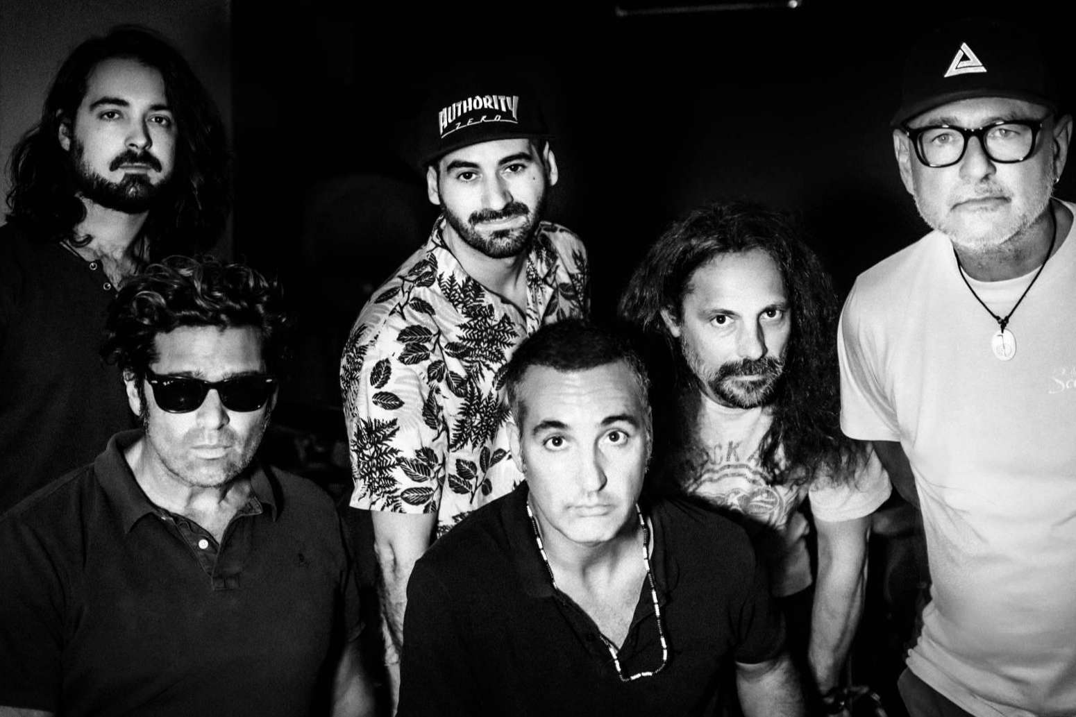 No Quiero pone a bailar a todo el mundo con un pegadizo ritmo funky-rock con su nueva canción ‘Esos Años’