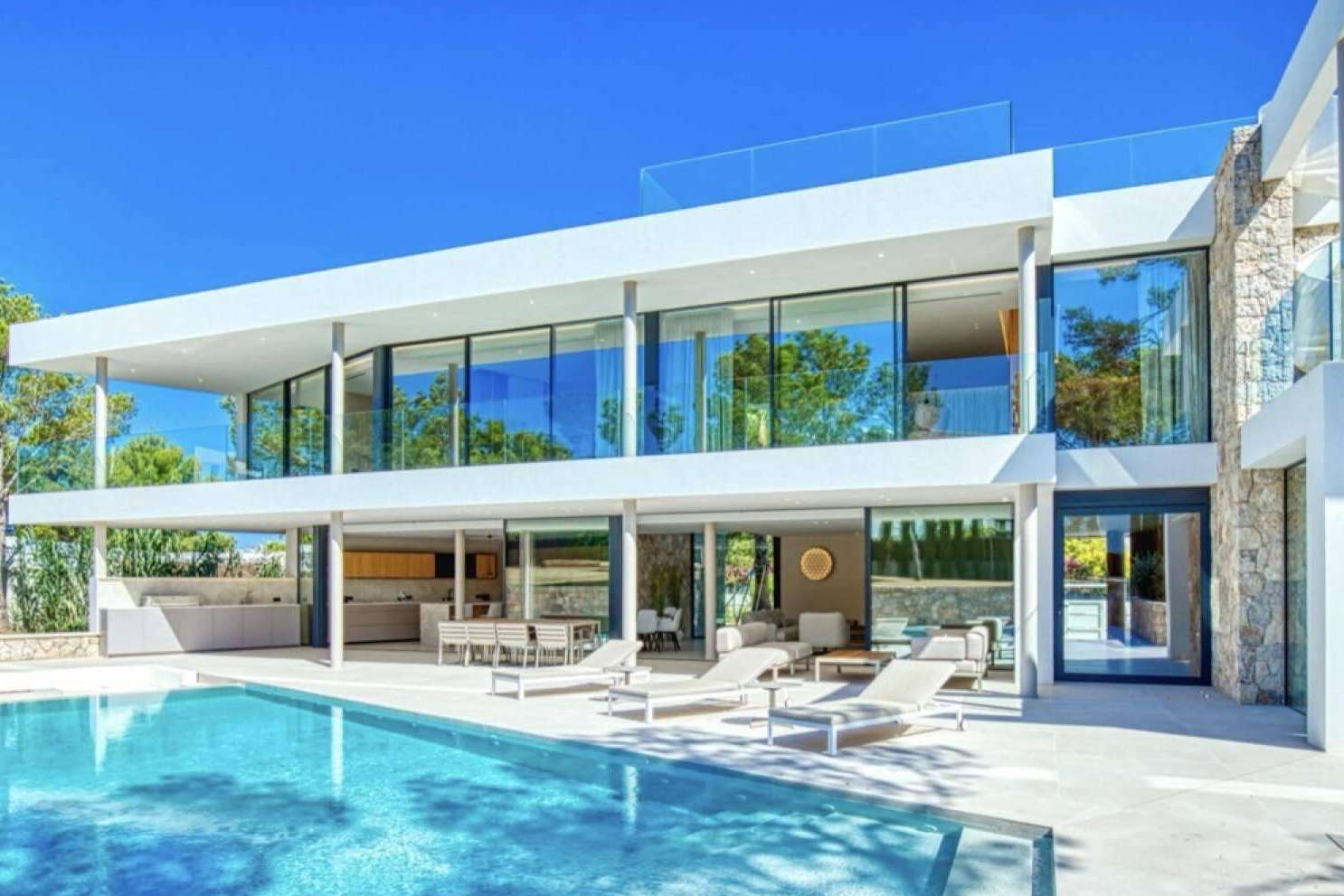 ​La inmobiliaria Lovian Properties destaca en el mercado de propiedades exclusivas en Santa Ponsa​