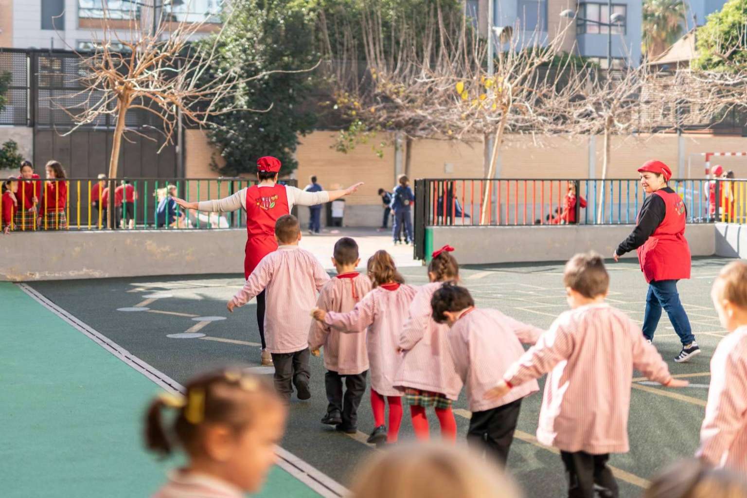 Serunion Educa lleva la filosofía ‘Educamos en Positivo’ a los comedores escolares de España, con el Dr. Álvaro Bilbao