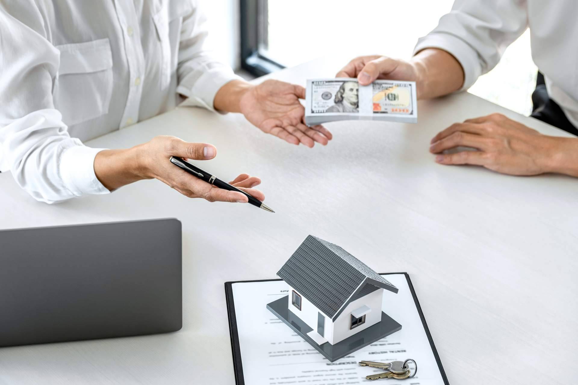 Cómo comunicar la subida de alquiler de una vivienda según Miropiso