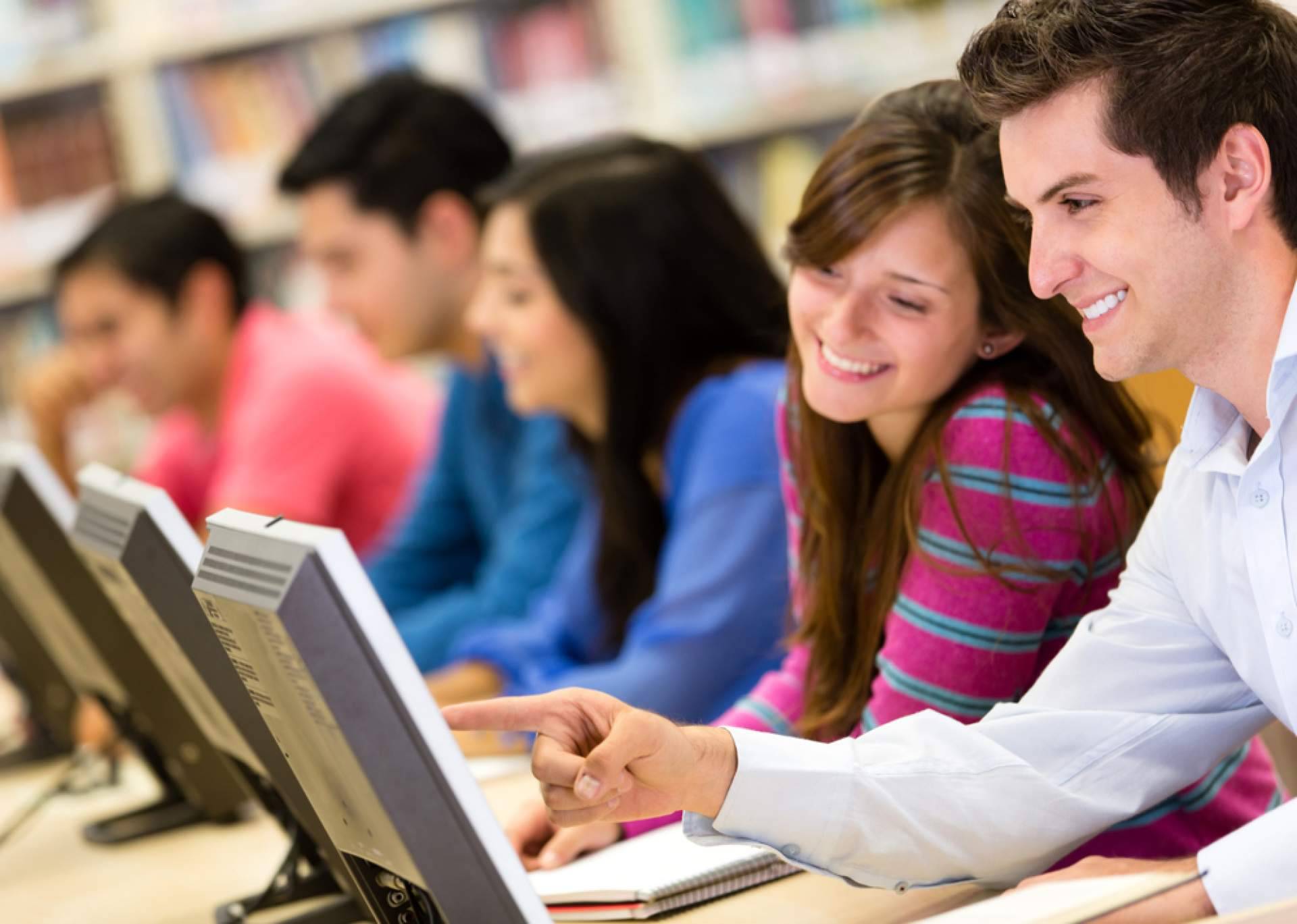 Apruebatodo ofrece soluciones académicas a medida para estudiantes universitarios