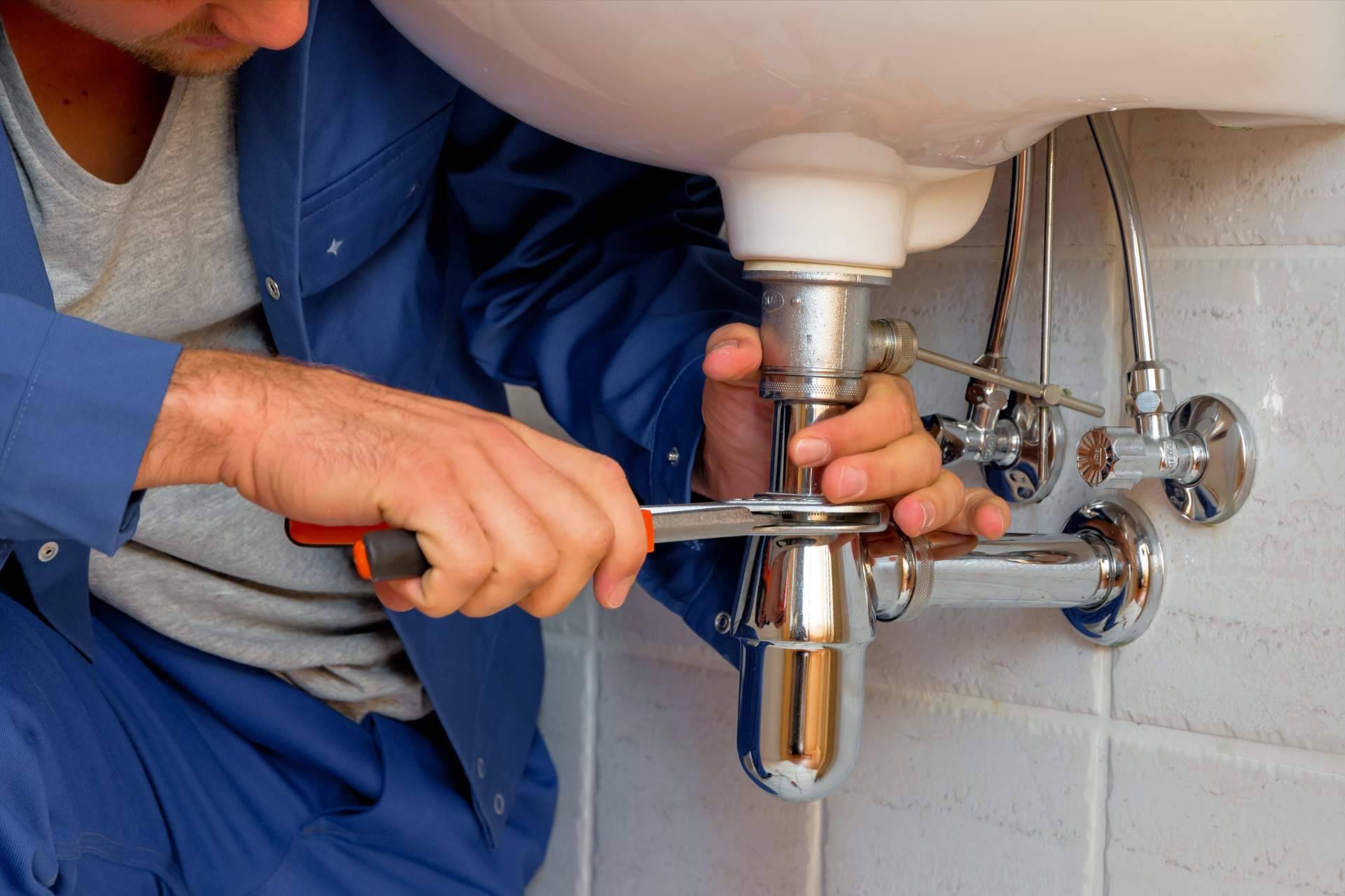 El servicio con fontaneros de confianza en Fuengirola y Marbella que ofrece Reparaciones González