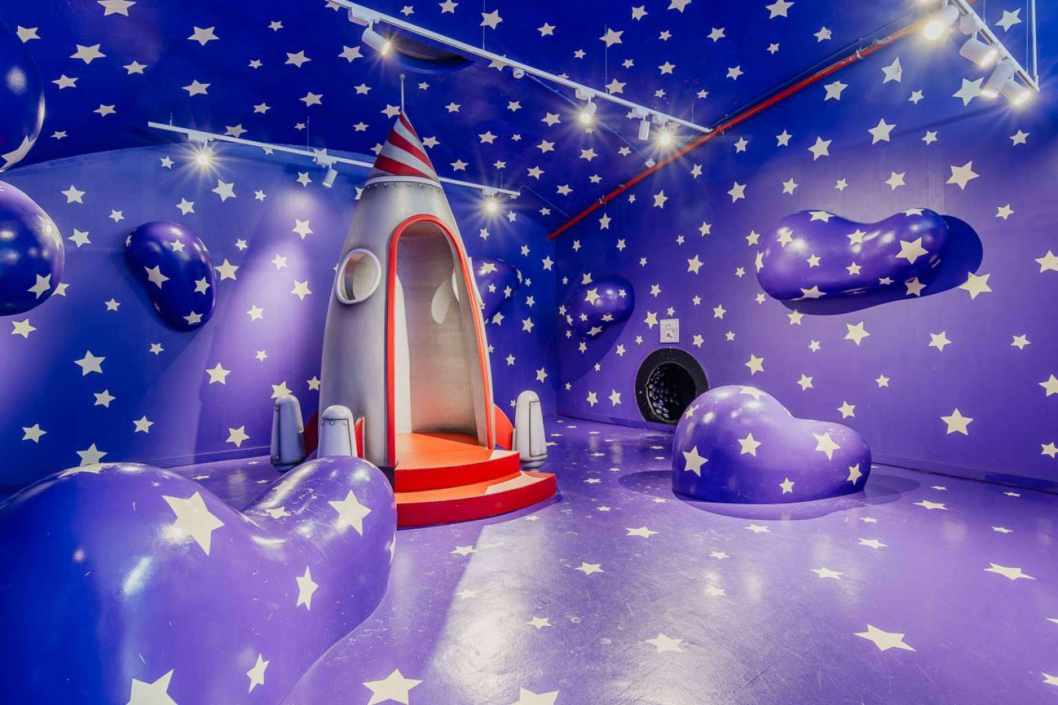 Sweet Space transforma la Semana Santa 2025 en una aventura sensorial llena de arte, color y diversión